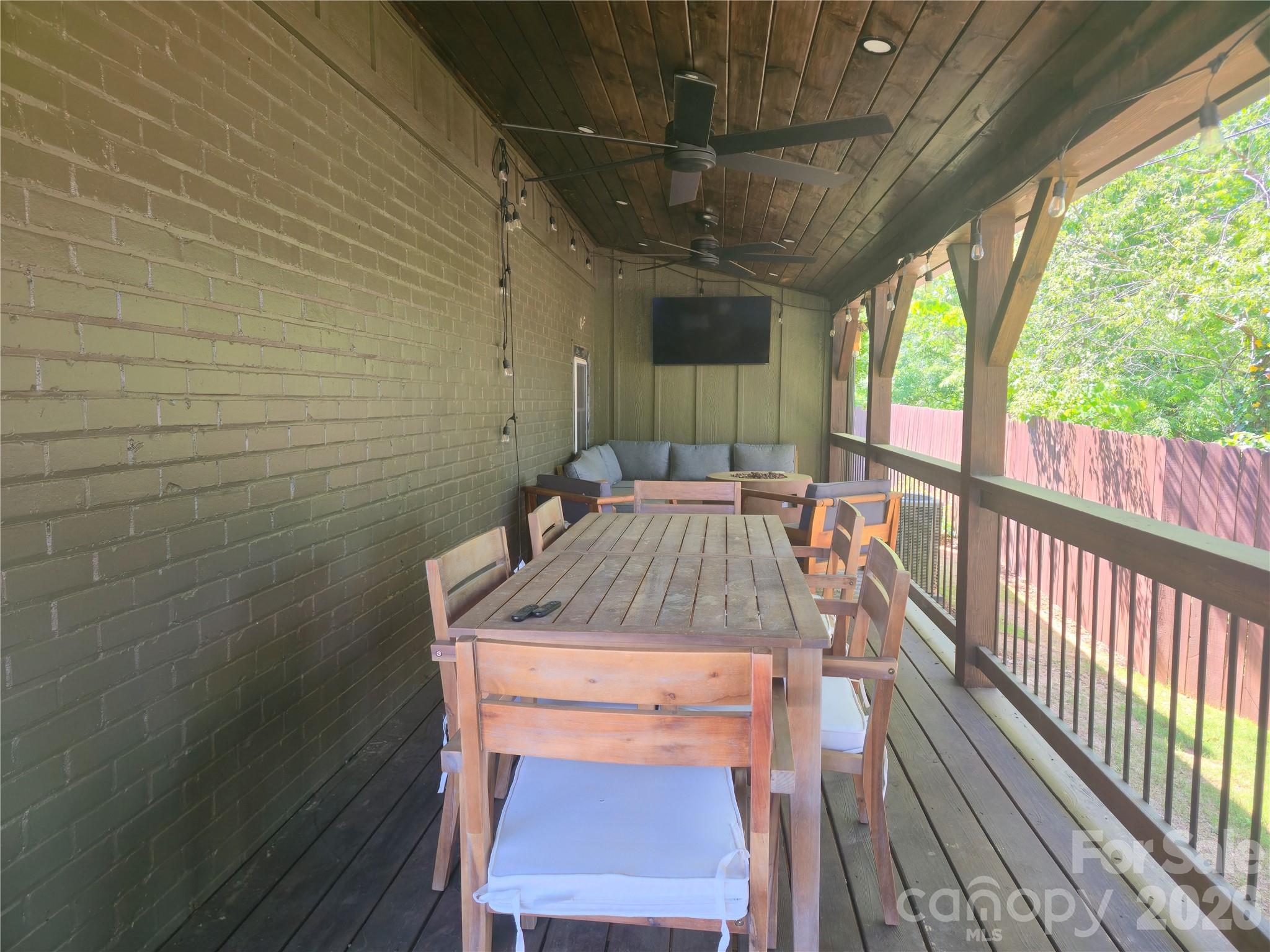152 Florida Avenue Property Photo 7