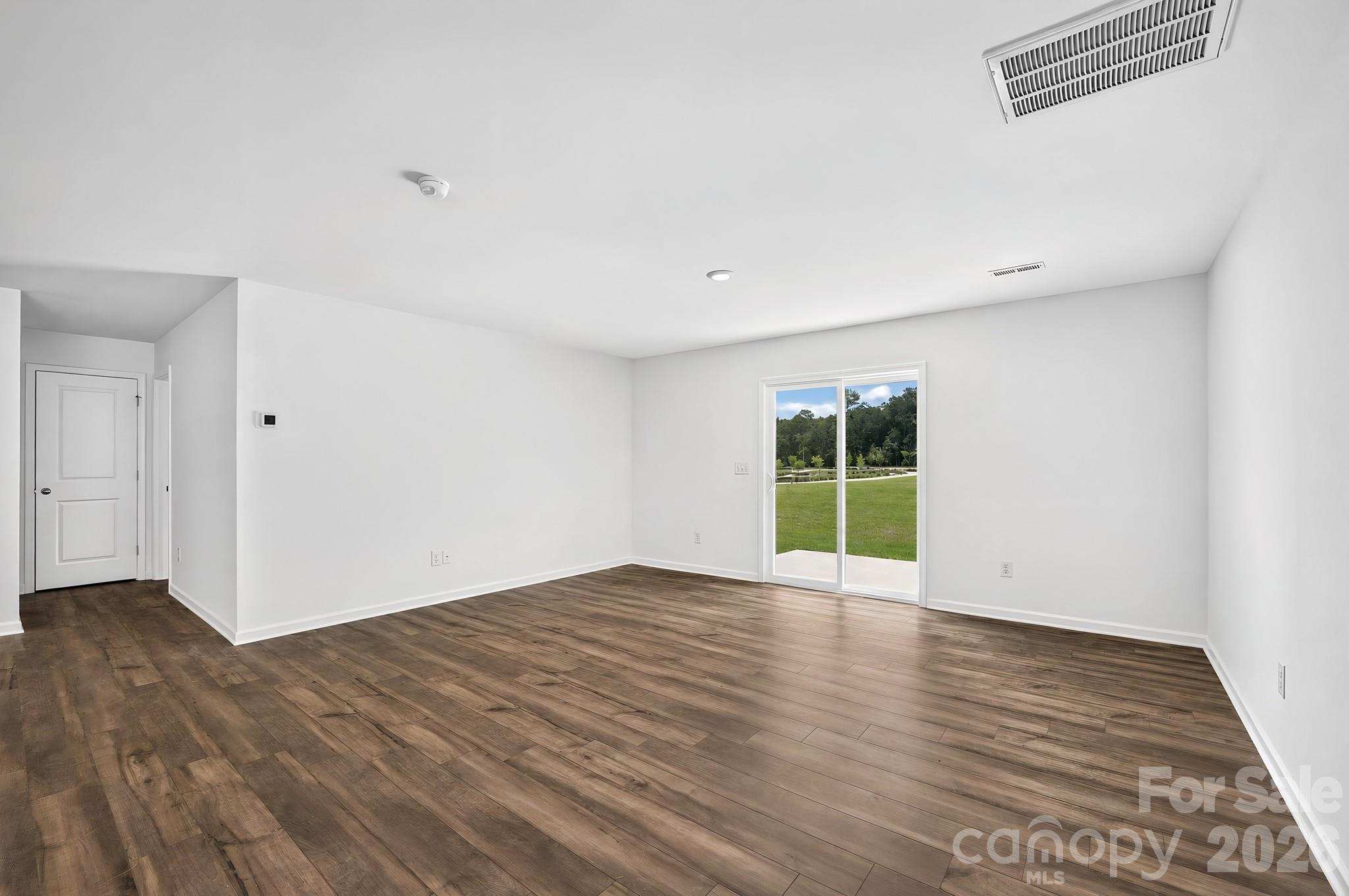 1119 Haltom Hollow Property Photo 6