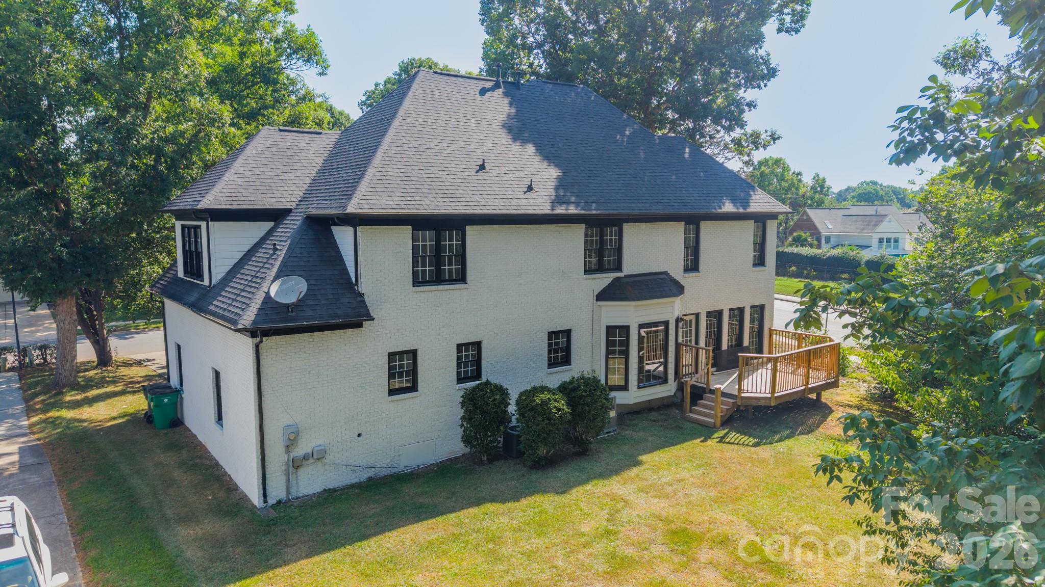 11550 Falling Leaves Drive Property Photo 2
