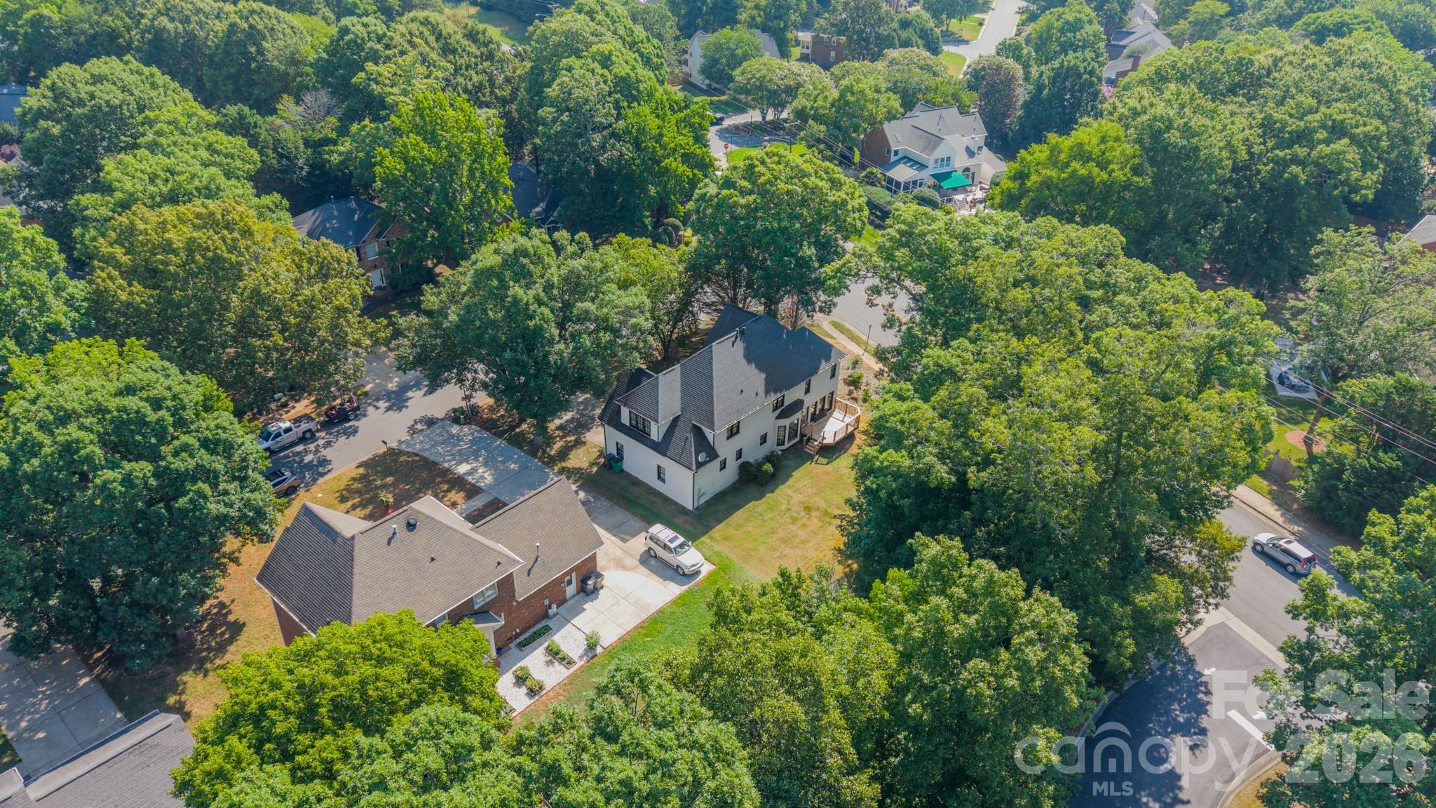 11550 Falling Leaves Drive Property Photo 3