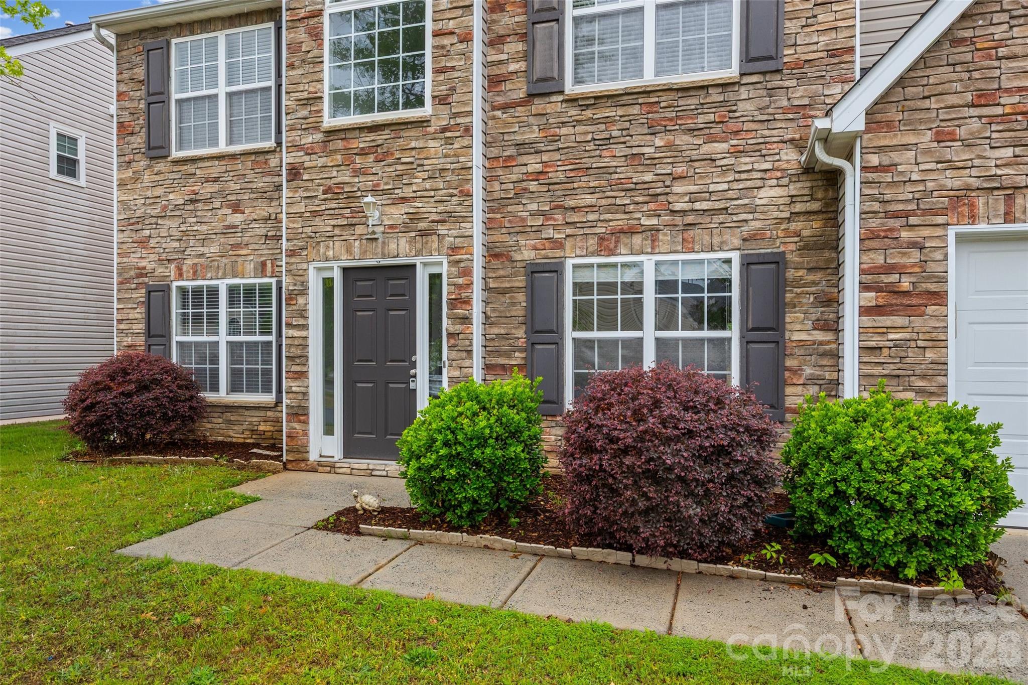 2704 Piersland Drive Property Photo 2