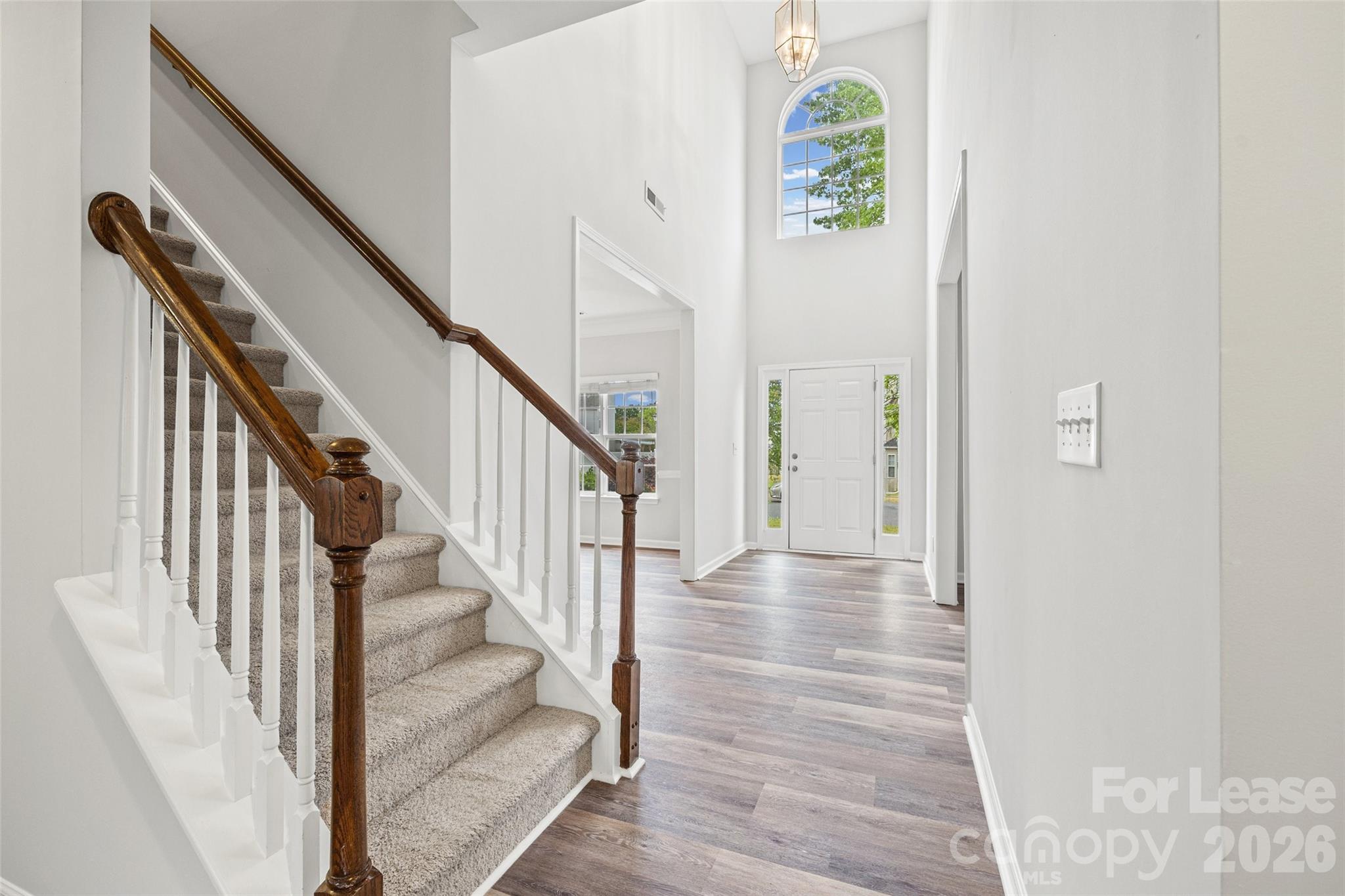 2704 Piersland Drive Property Photo 3