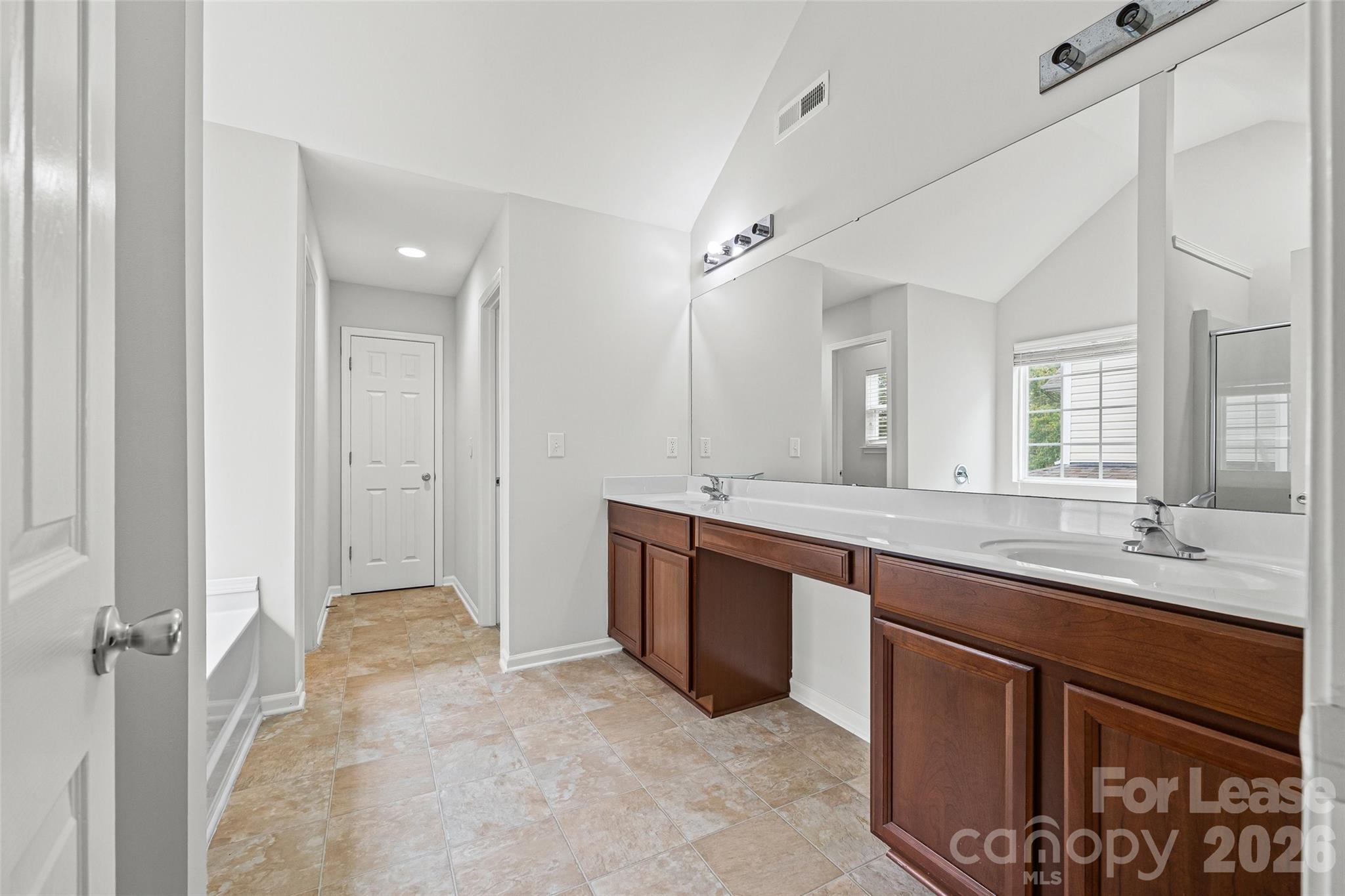 2704 Piersland Drive Property Photo 20