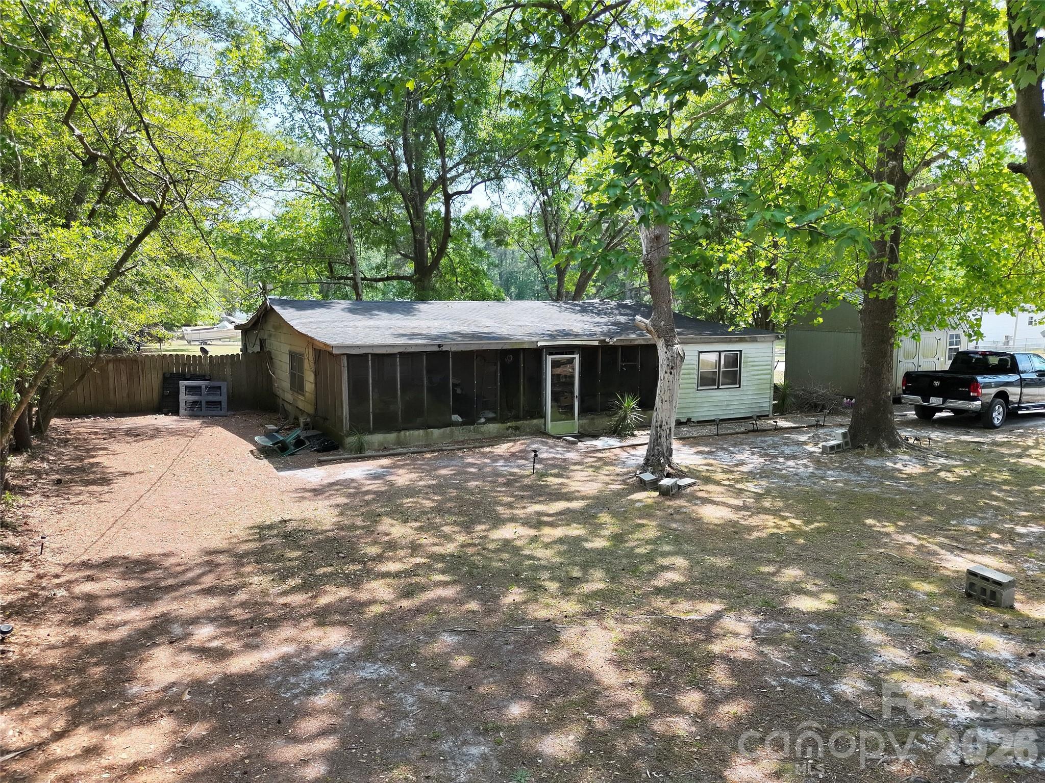 417 Mason Town Road Property Photo 9
