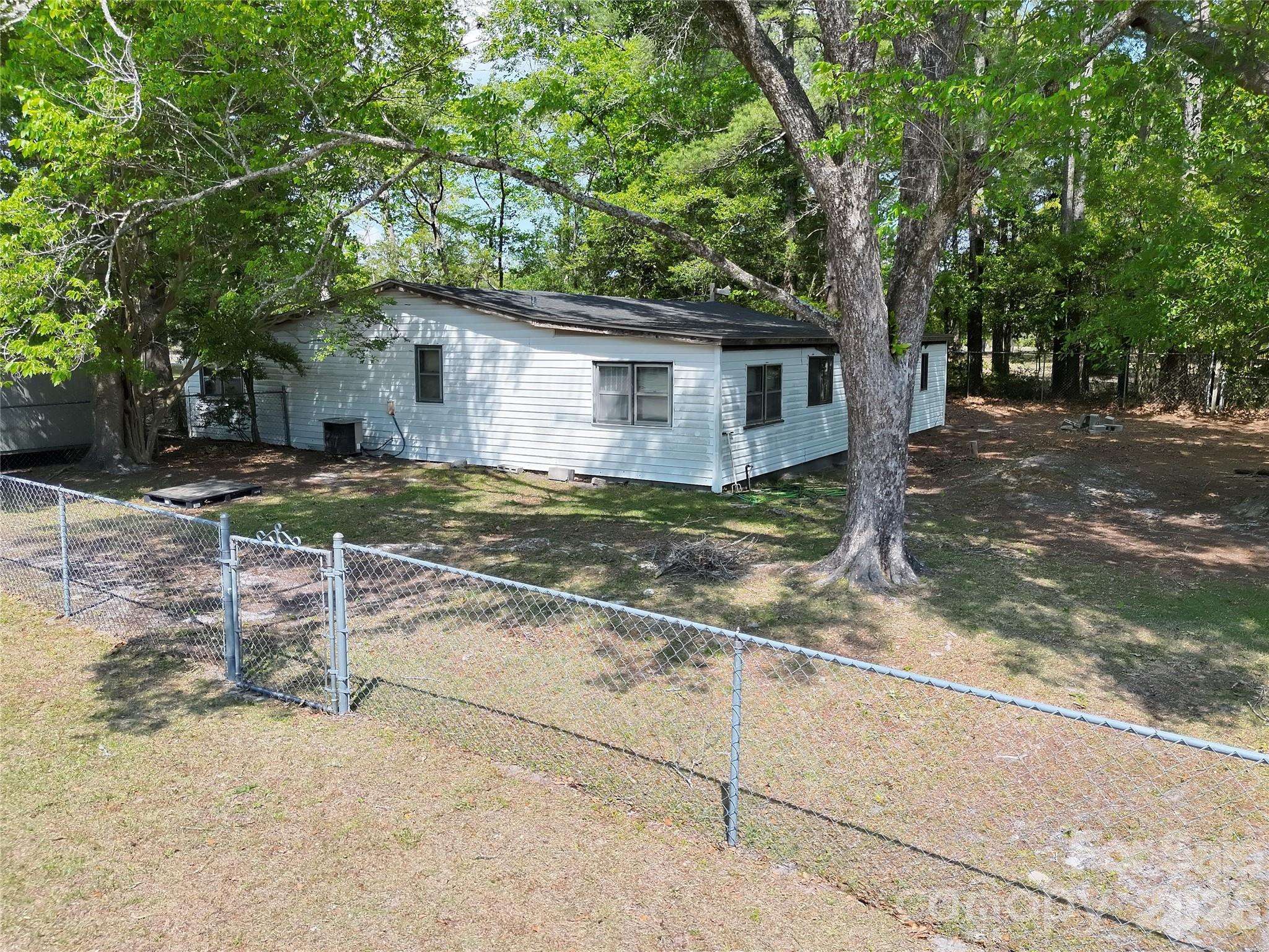 417 Mason Town Road Property Photo 11