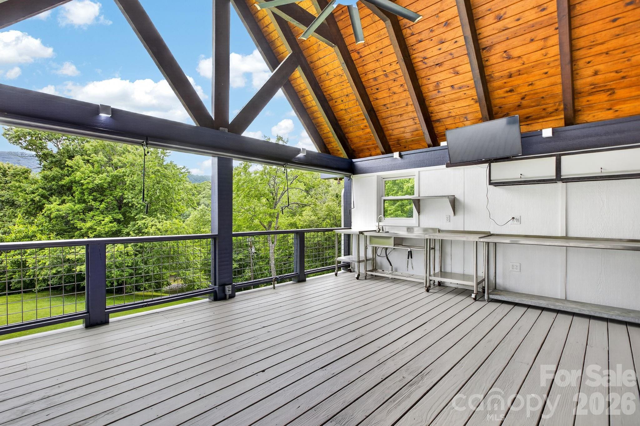 97 Whippoorwill Lane Property Photo 4