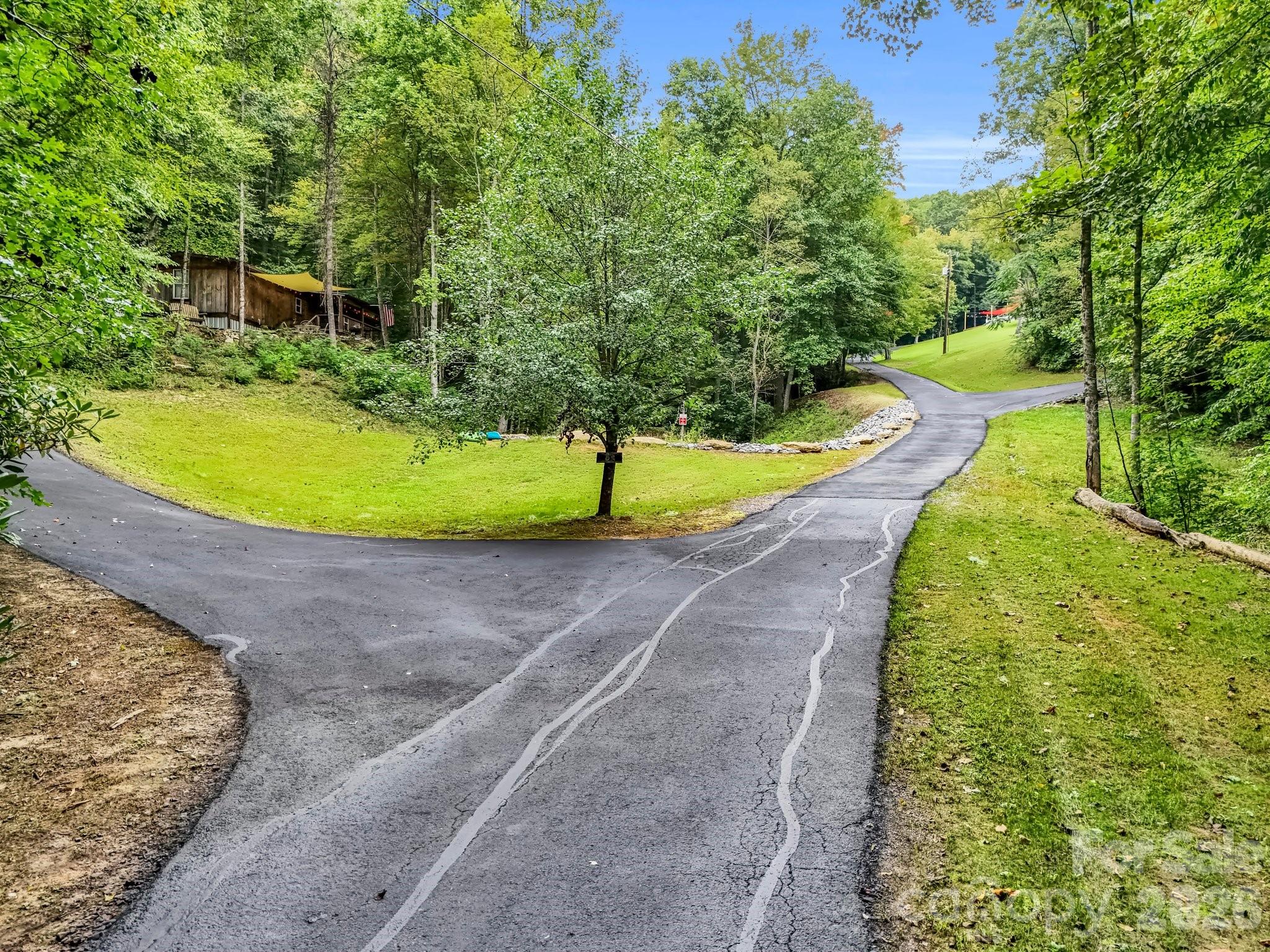 97 Whippoorwill Lane Property Photo 6