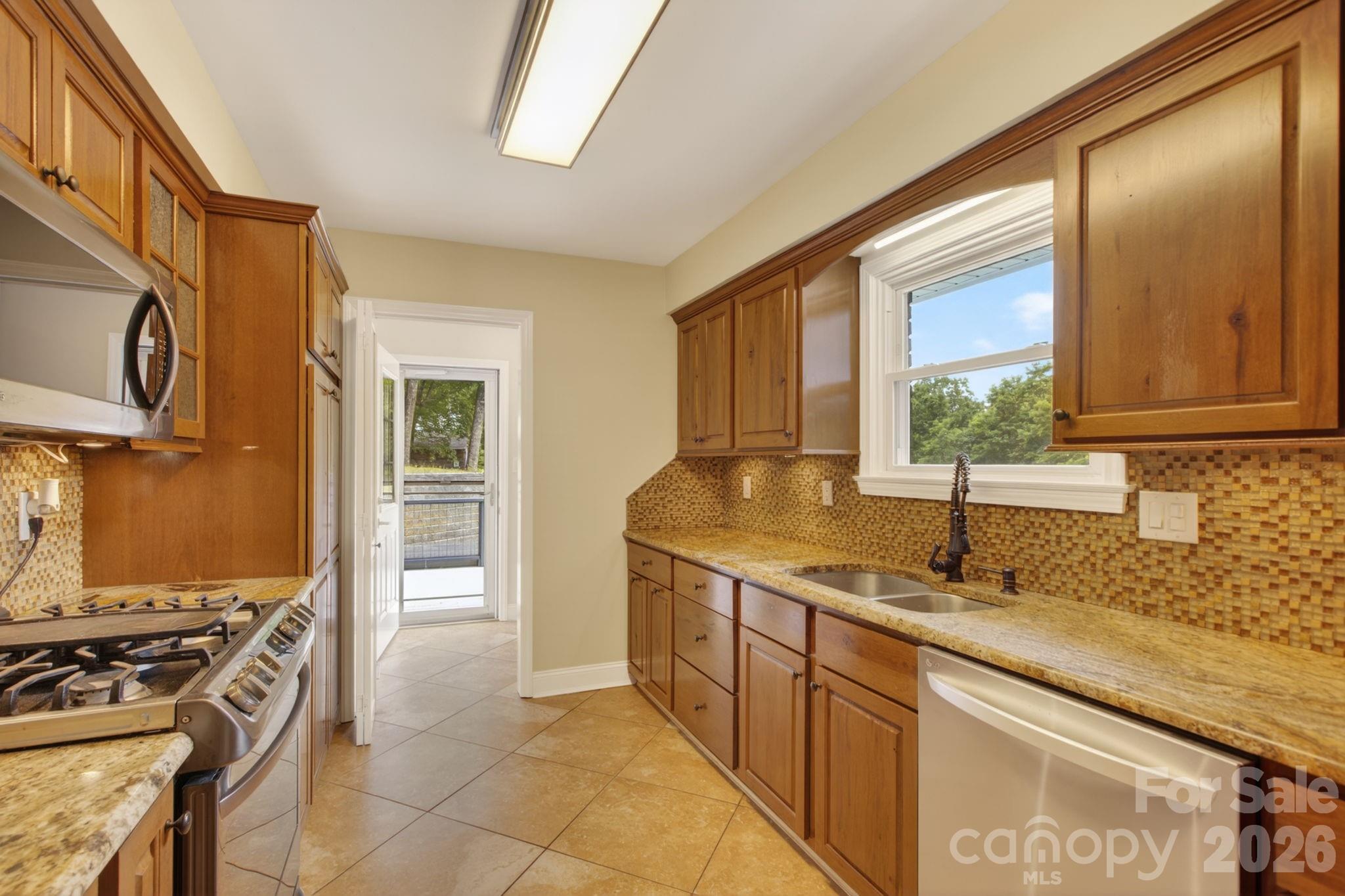 97 Whippoorwill Lane Property Photo 17