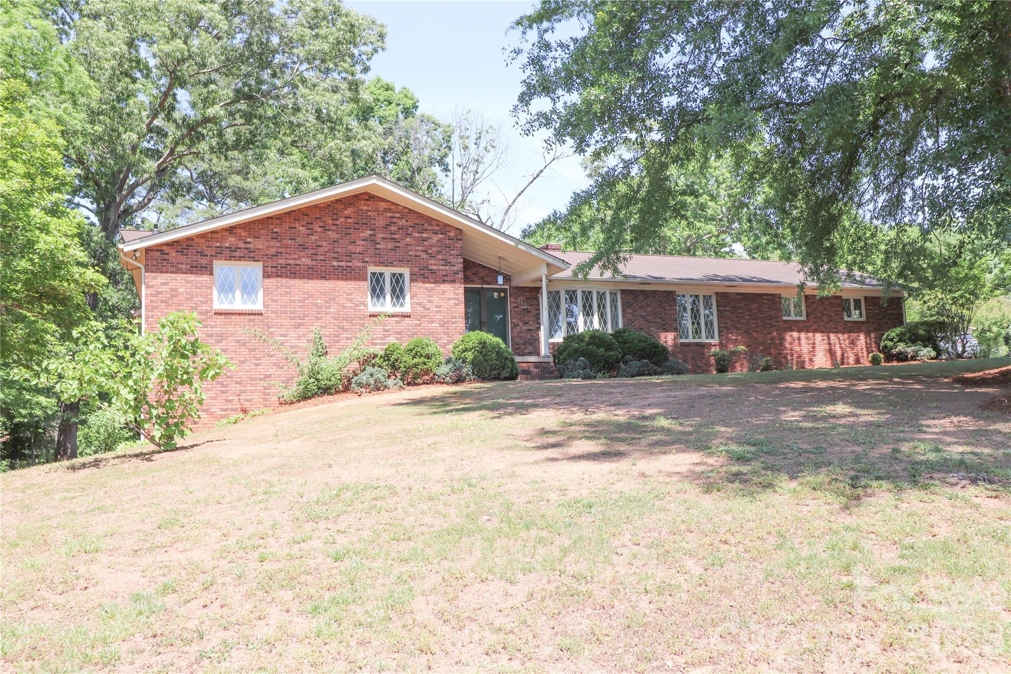 112 Forest Avenue Property Photo 1