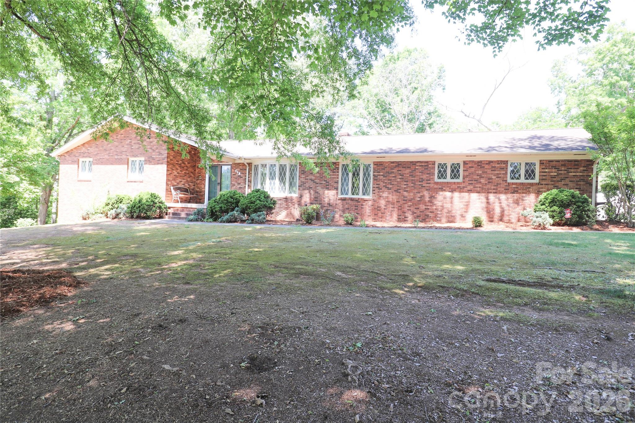 112 Forest Avenue Property Photo 2