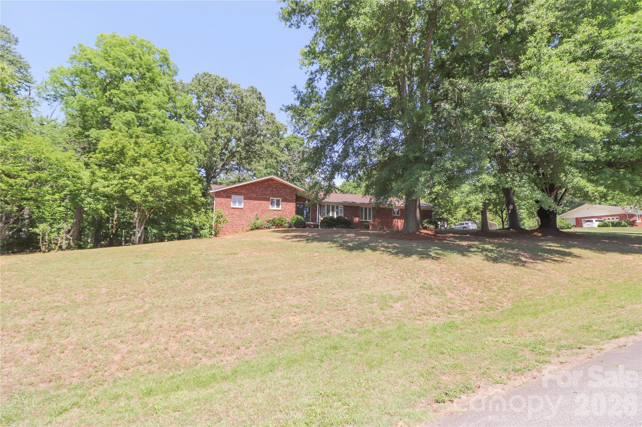 112 Forest Avenue Property Photo 10