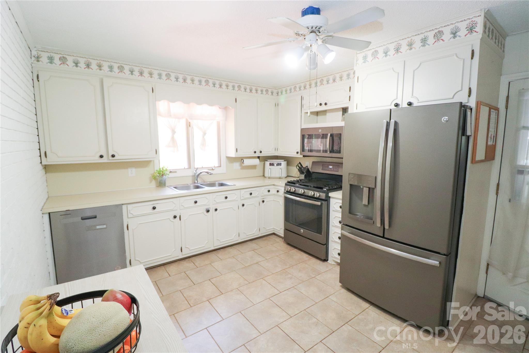 112 Forest Avenue Property Photo 19