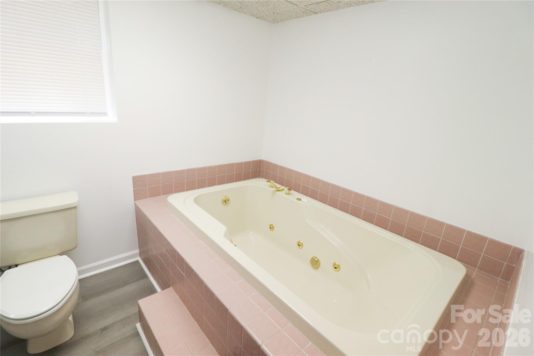 112 Forest Avenue Property Photo 40