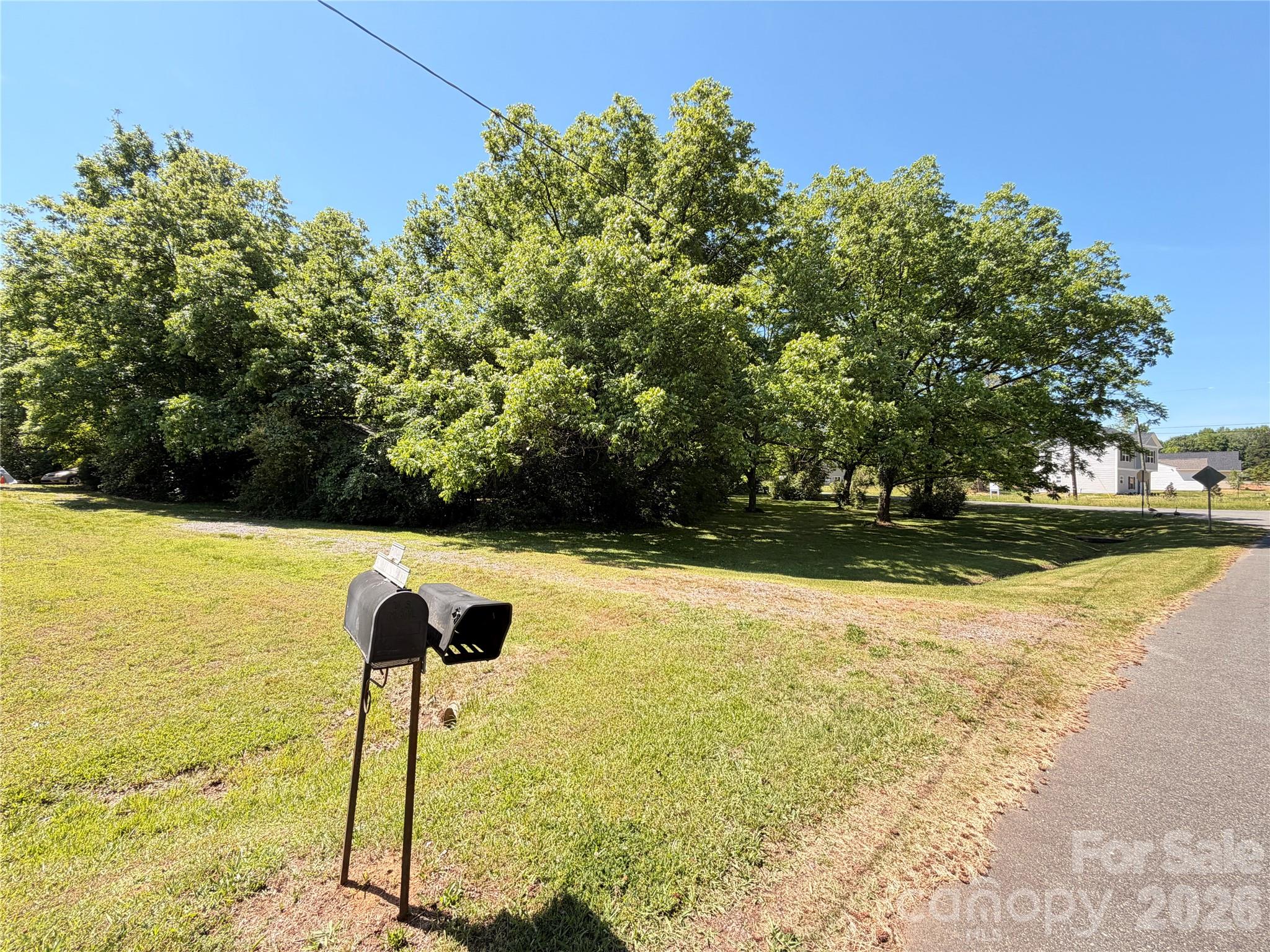 7000 Ridge Lane Road Property Photo 4