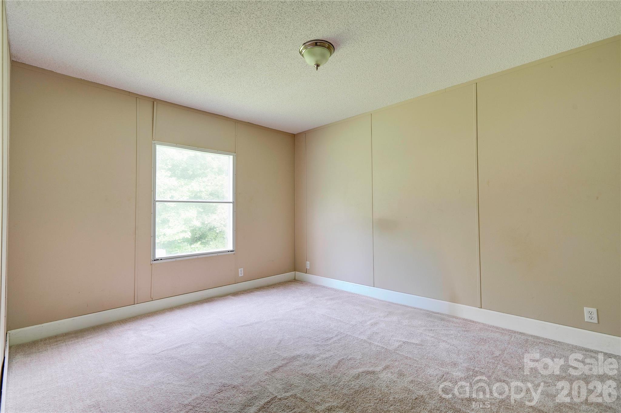 136 Foxhill Drive Property Photo 12