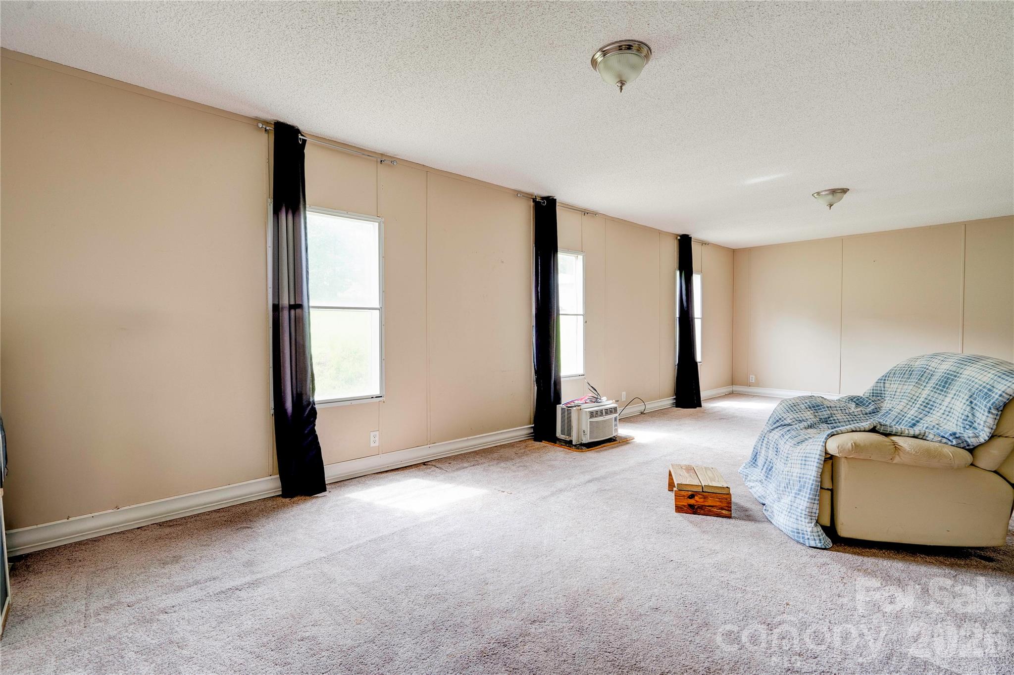 136 Foxhill Drive Property Photo 13