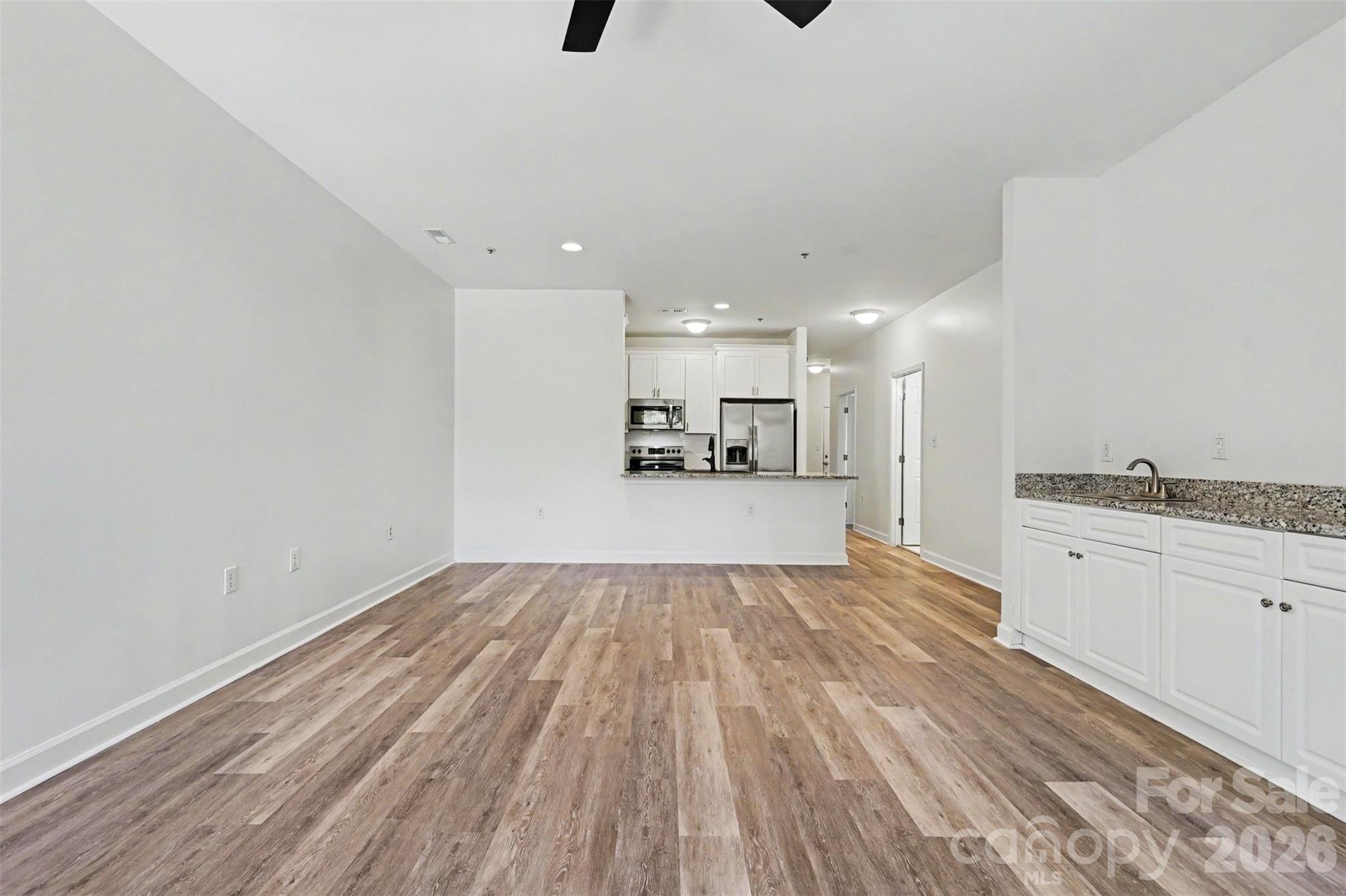 104 Pier 33 Drive 301 Property Photo 10
