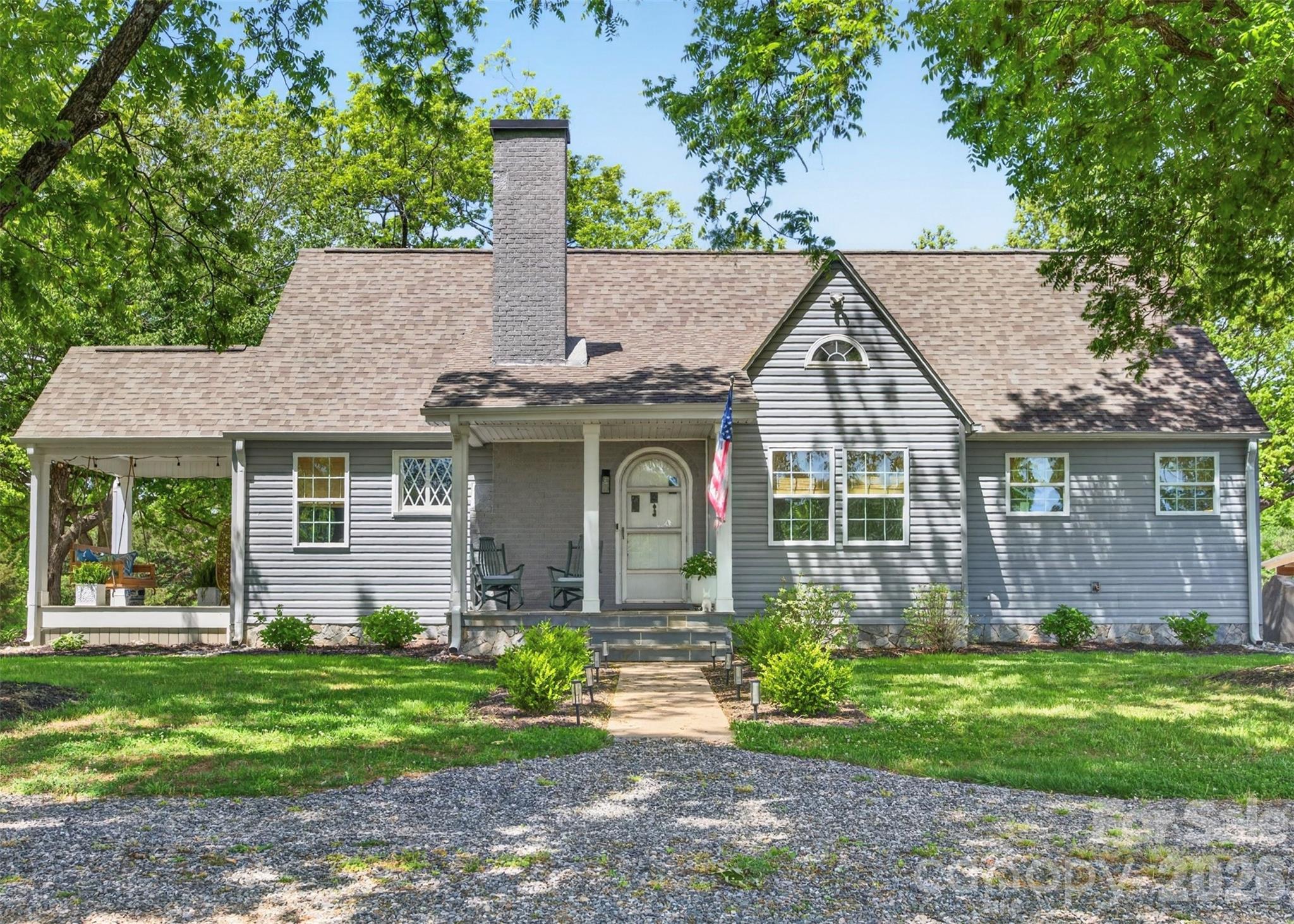 581 Hicks Creek Road Property Photo 1
