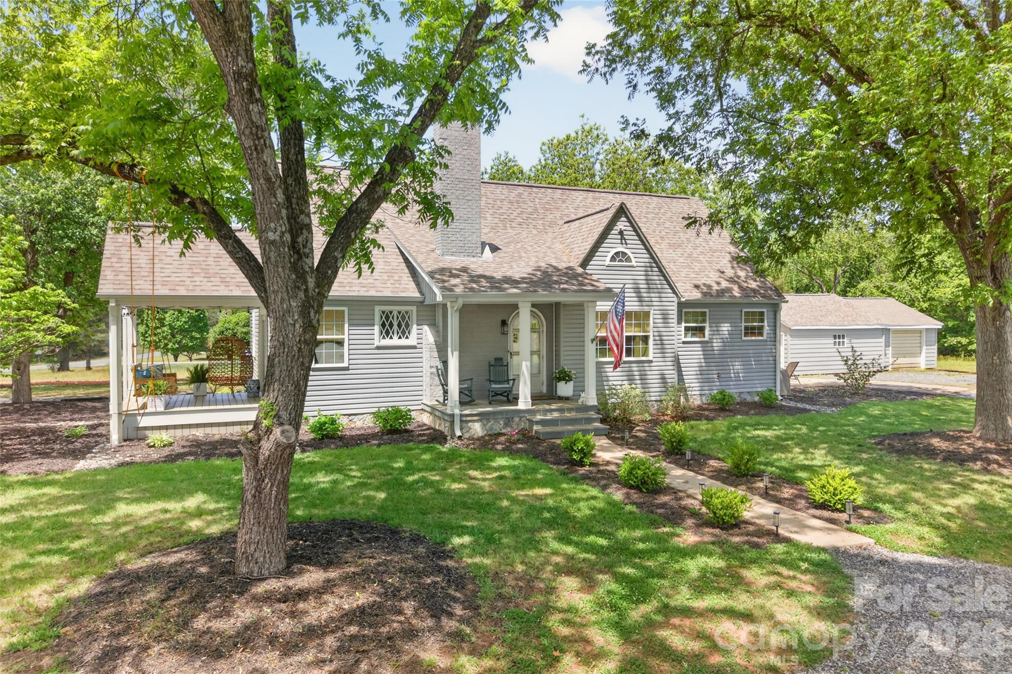 581 Hicks Creek Road Property Photo 2