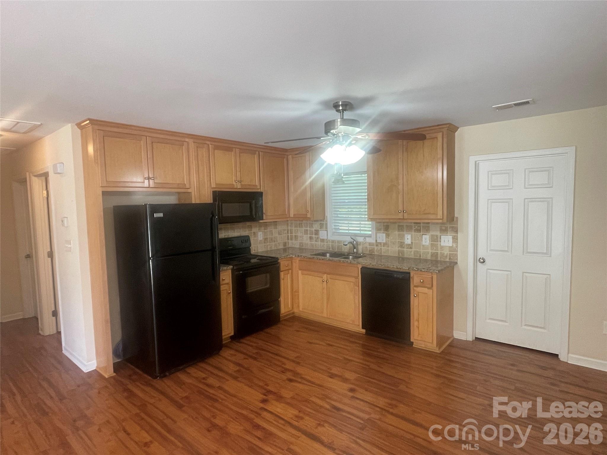 3791 Lee Moore Road Property Photo 4