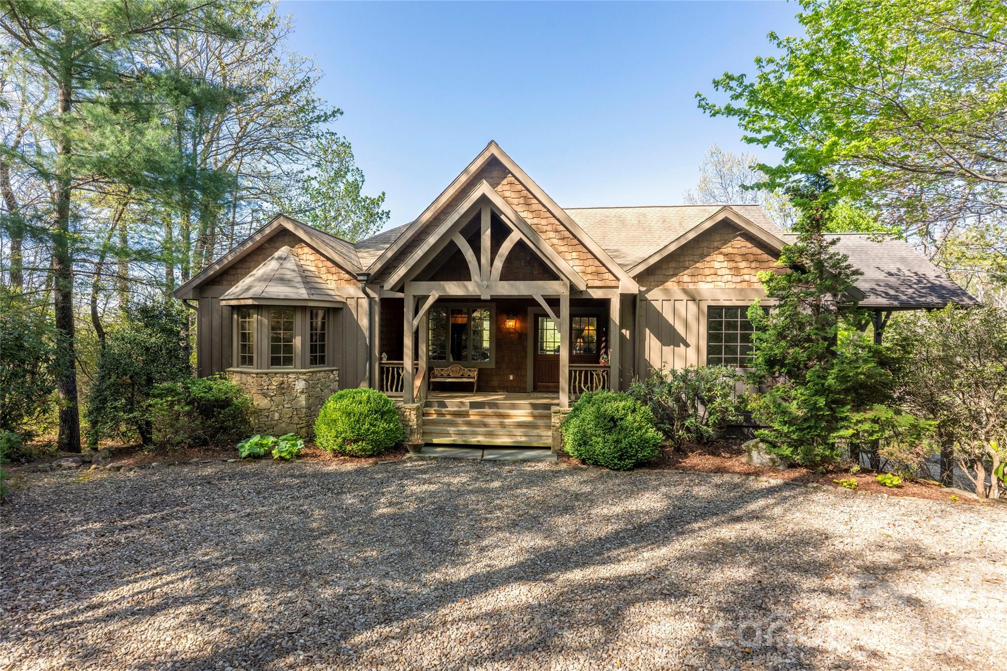 601 Hawk Mountain Road Property Photo 1