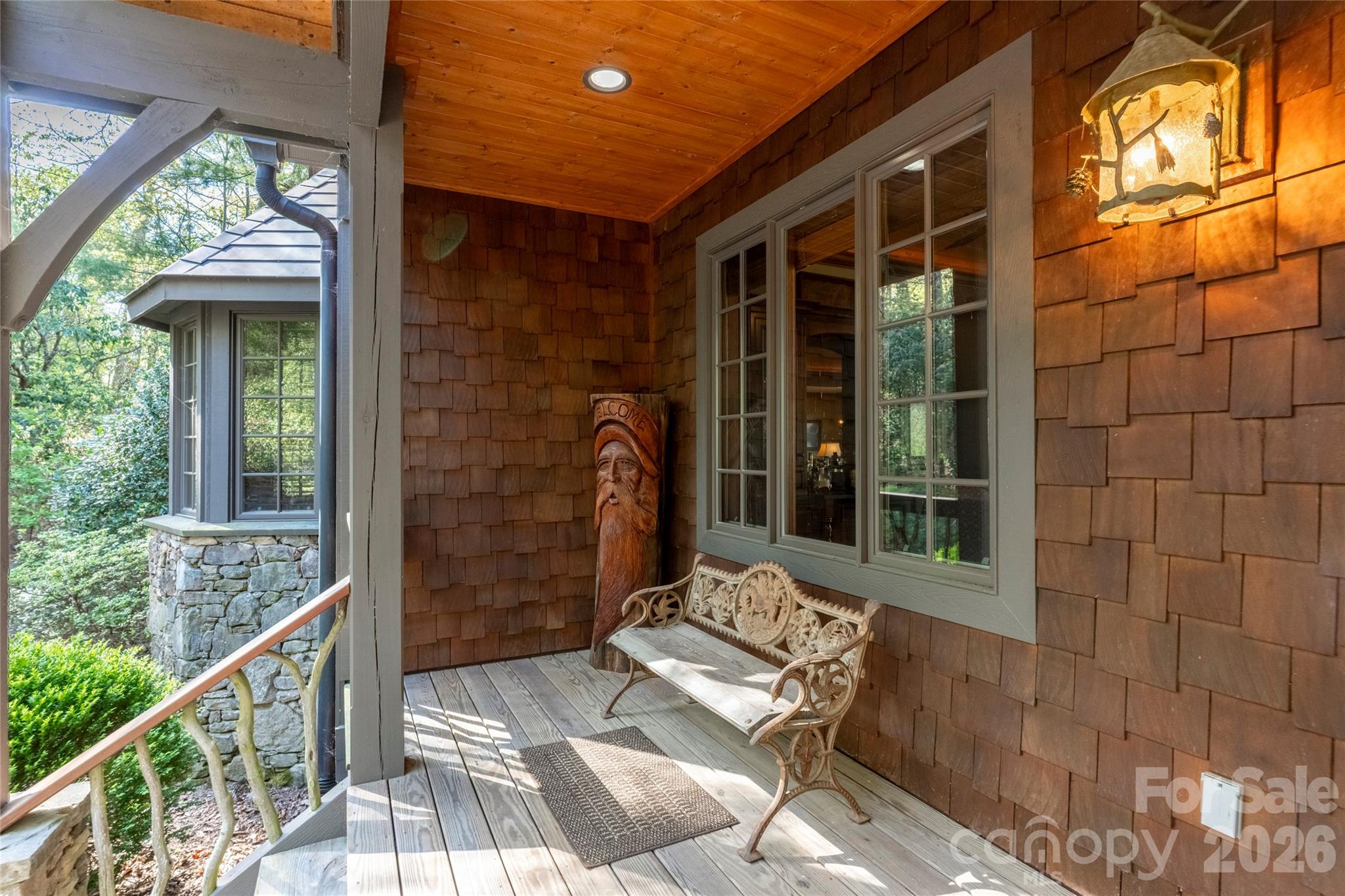 601 Hawk Mountain Road Property Photo 3