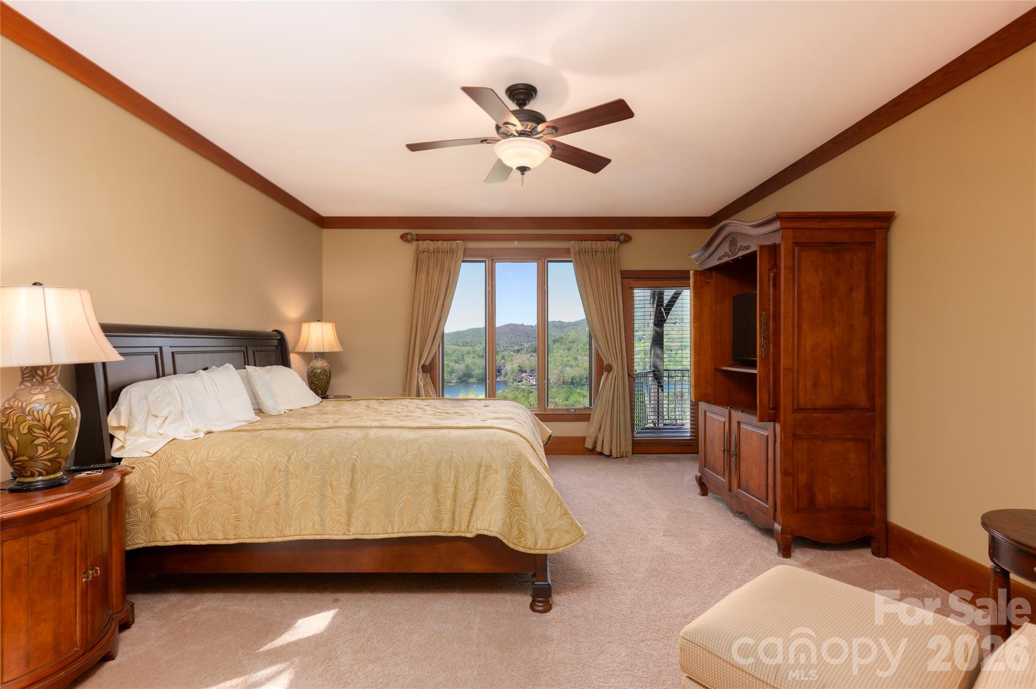 601 Hawk Mountain Road Property Photo 15