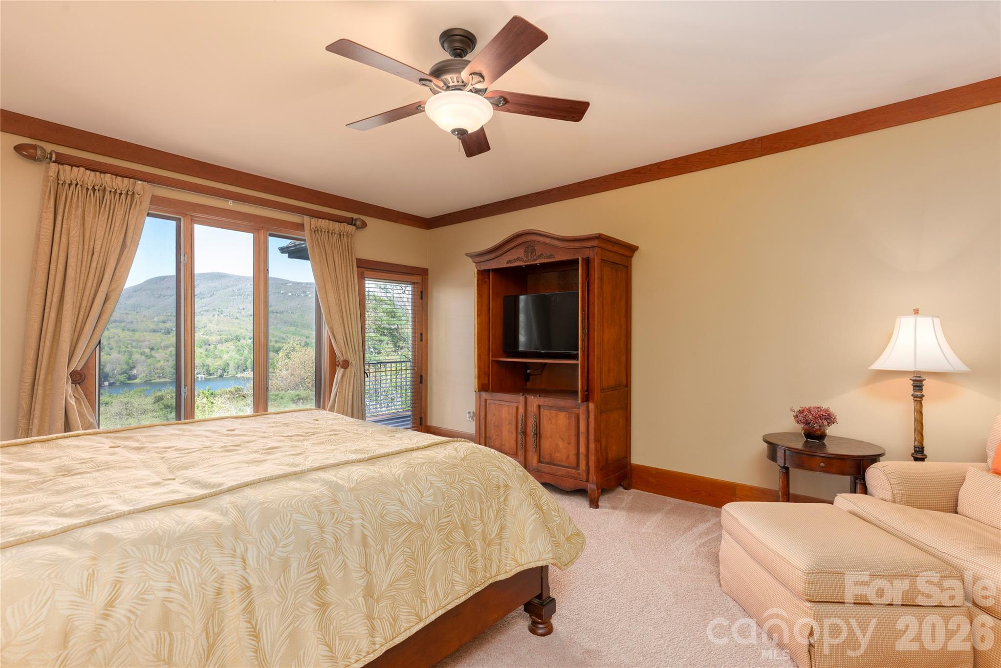 601 Hawk Mountain Road Property Photo 16