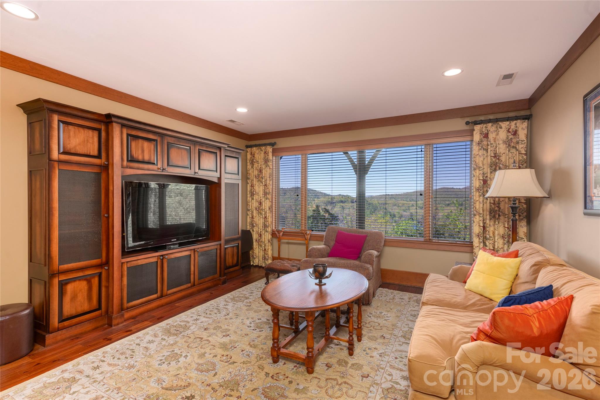 601 Hawk Mountain Road Property Photo 32