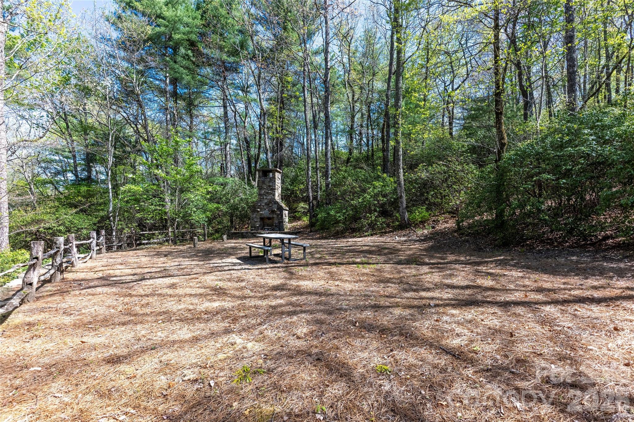 601 Hawk Mountain Road Property Photo 44