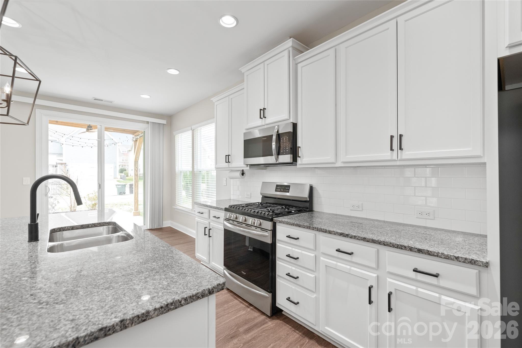 3017 Woodlands Creek Drive Property Photo 18
