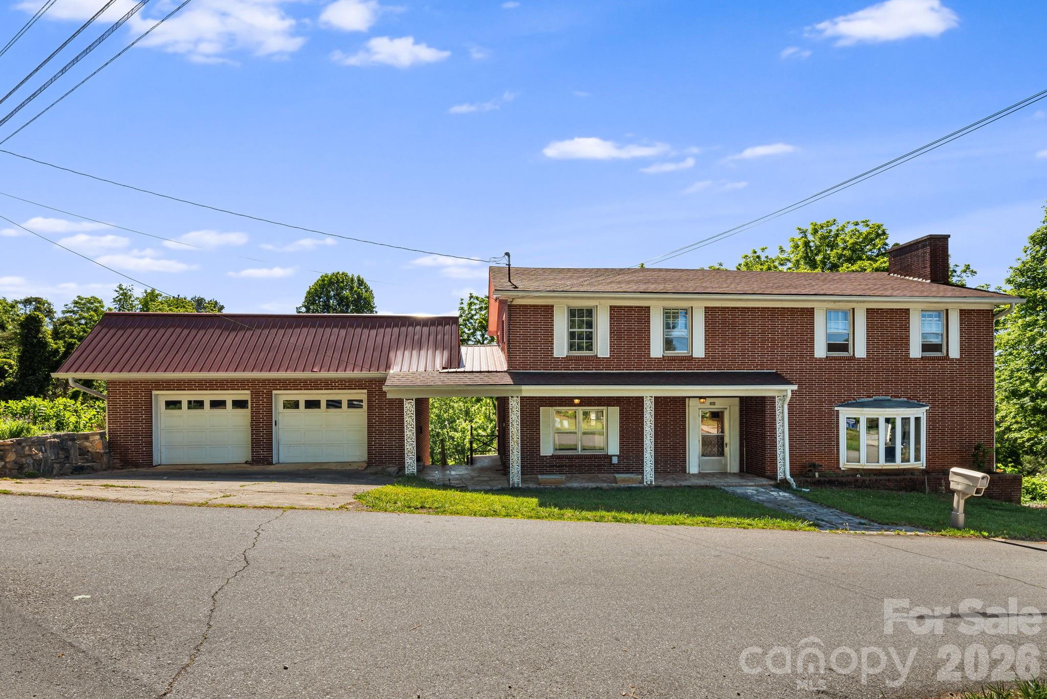 284 Chestnut Street Property Photo 1