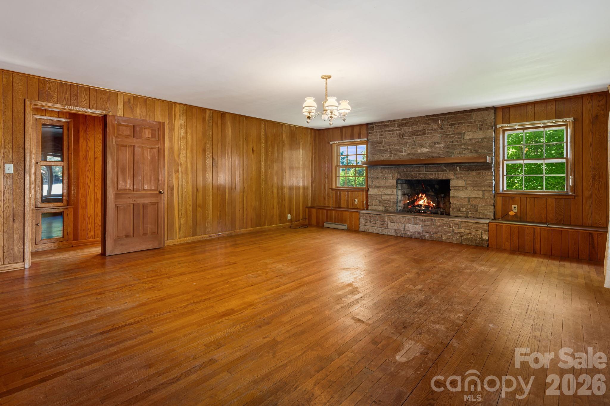 284 Chestnut Street Property Photo 6