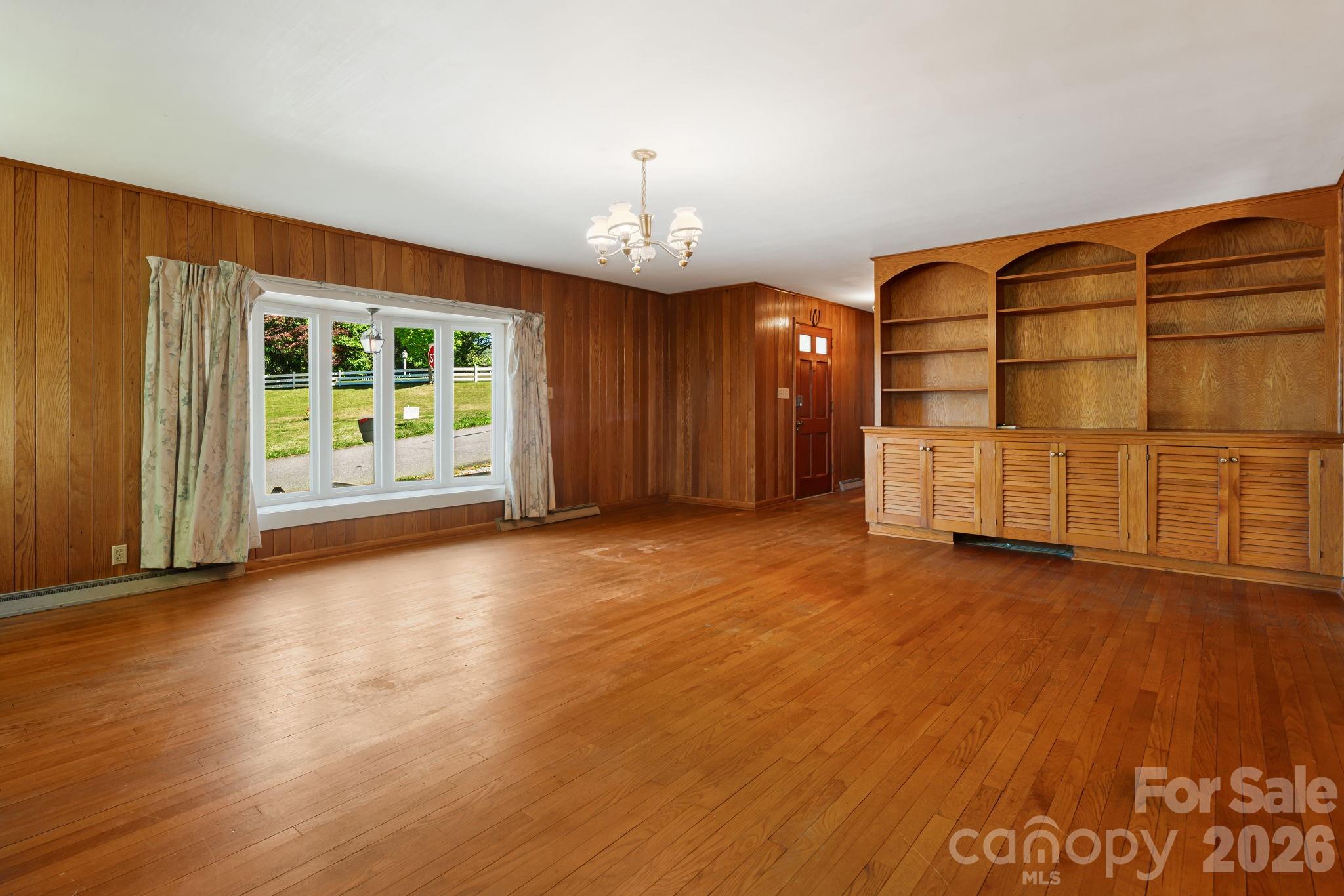 284 Chestnut Street Property Photo 8