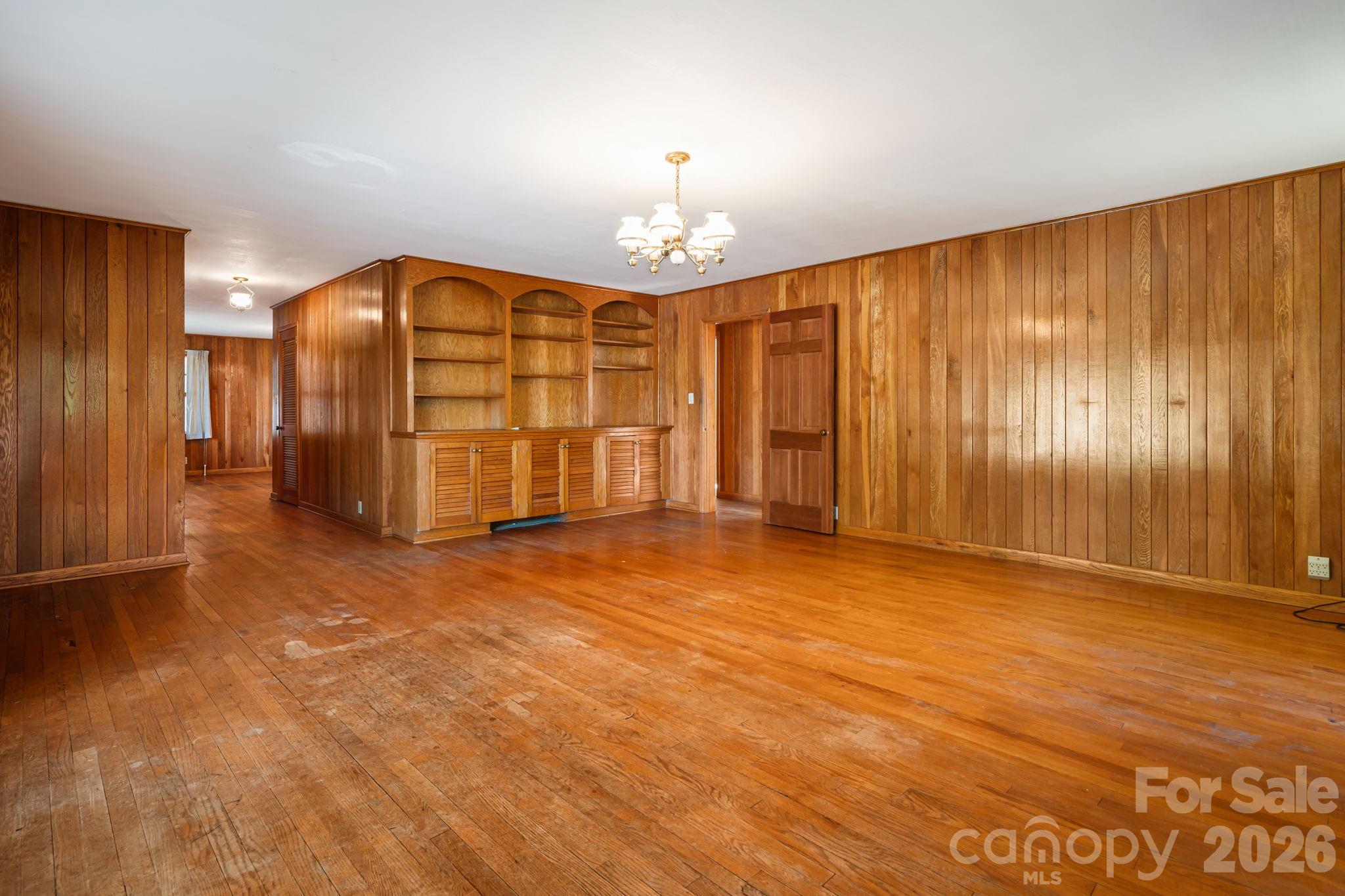 284 Chestnut Street Property Photo 9