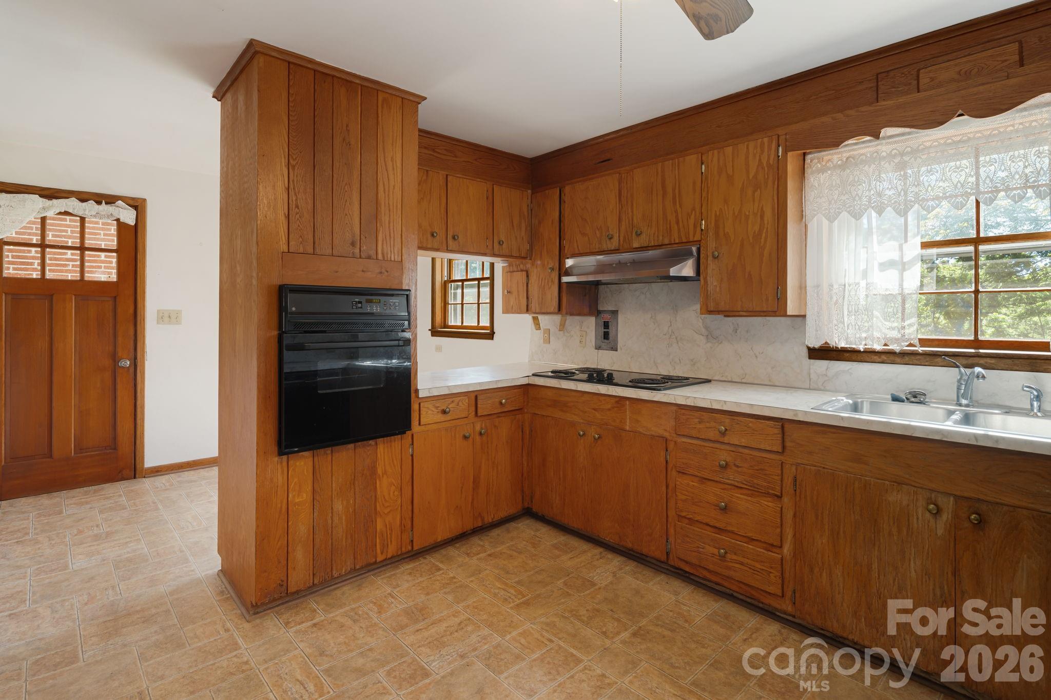284 Chestnut Street Property Photo 12