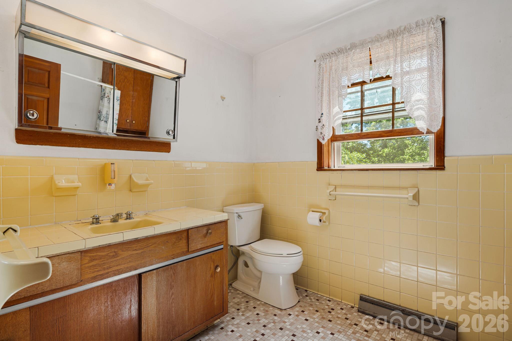284 Chestnut Street Property Photo 14