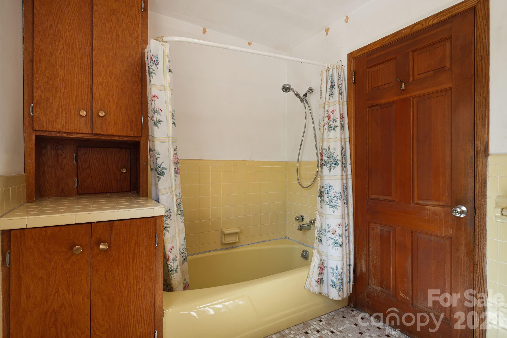 284 Chestnut Street Property Photo 15