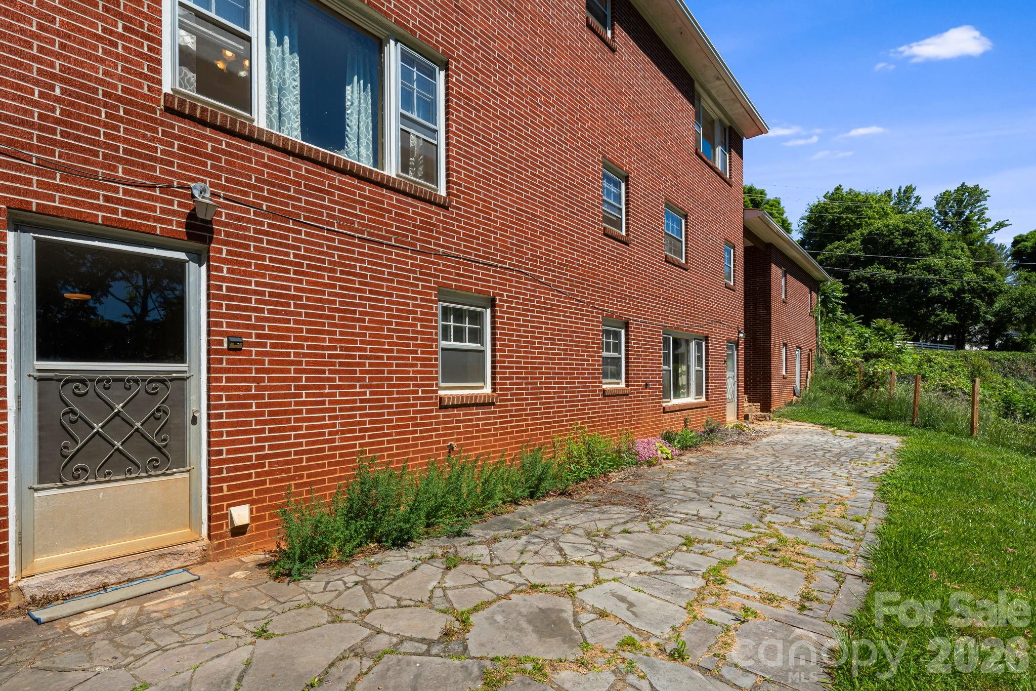 284 Chestnut Street Property Photo 34
