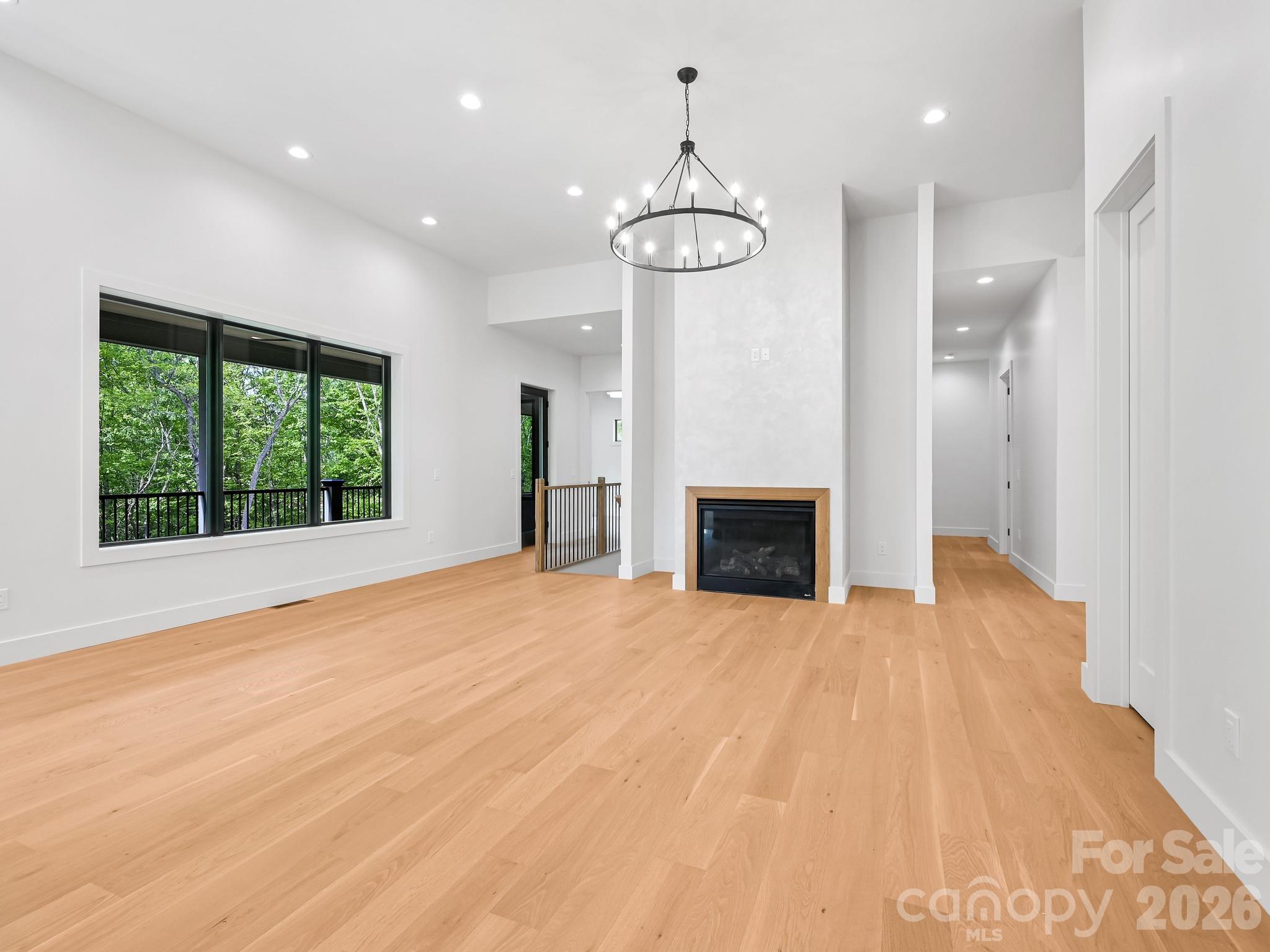 18 Erin Glen Court Property Photo 8