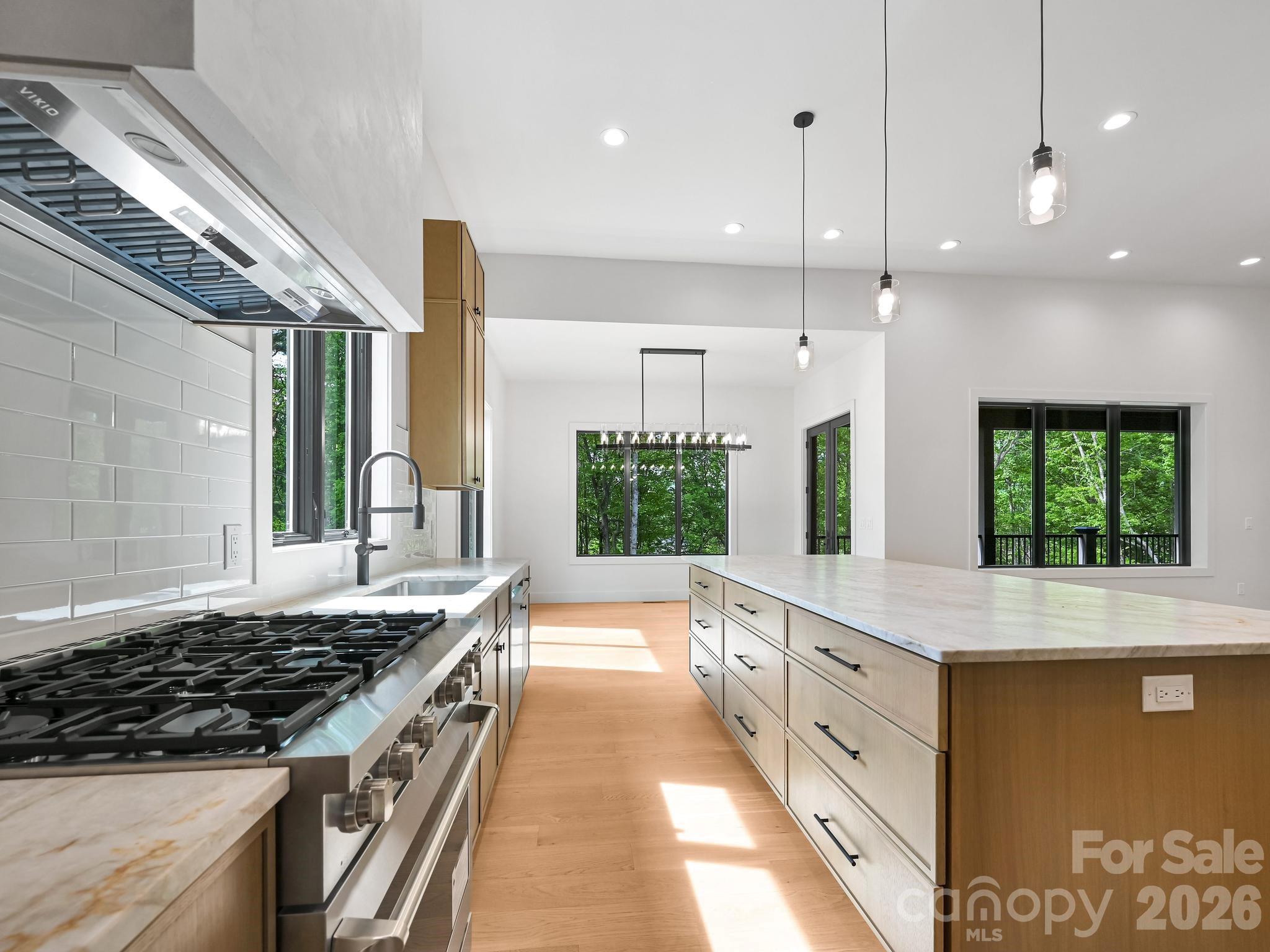 18 Erin Glen Court Property Photo 18
