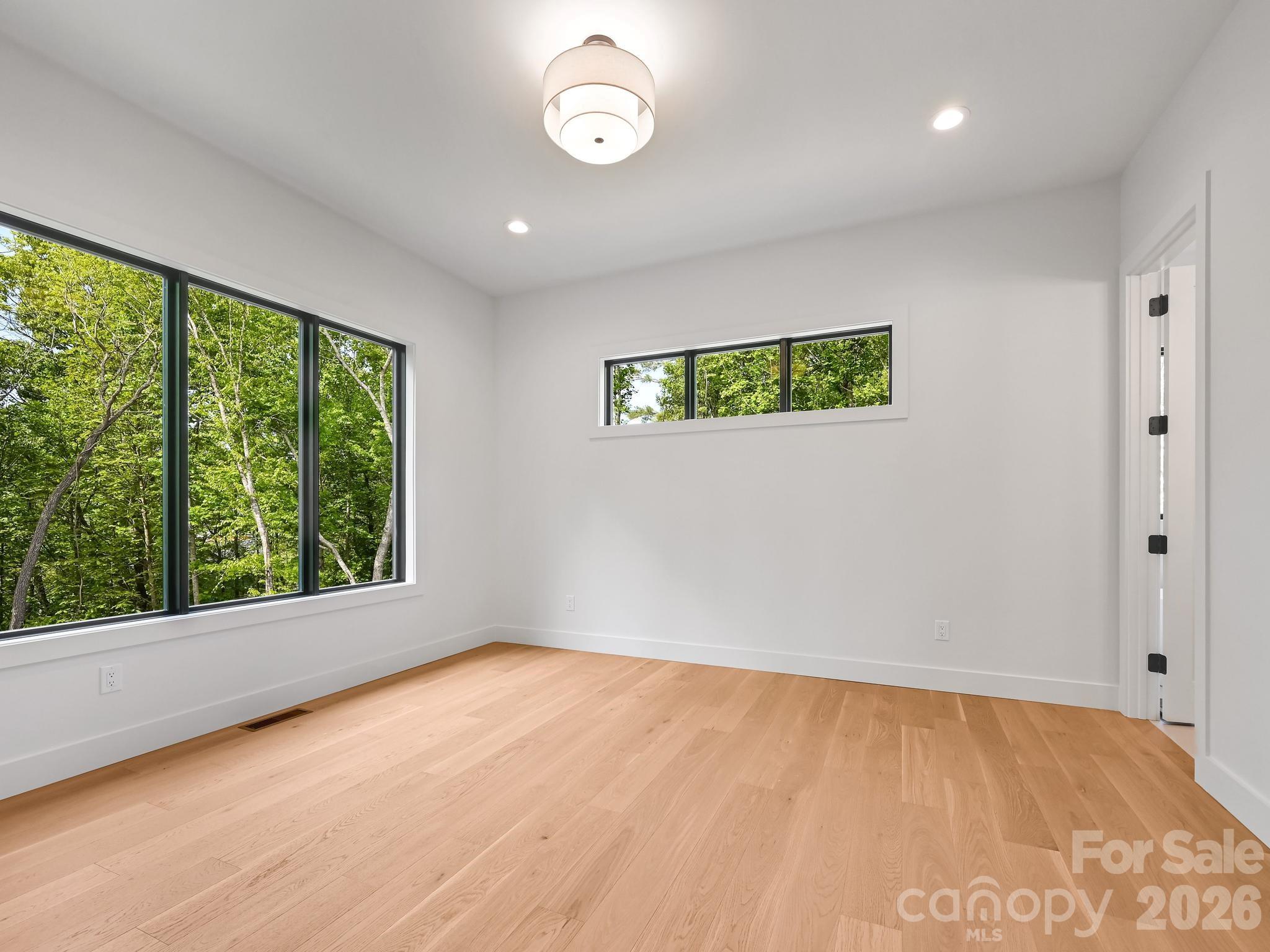 18 Erin Glen Court Property Photo 25