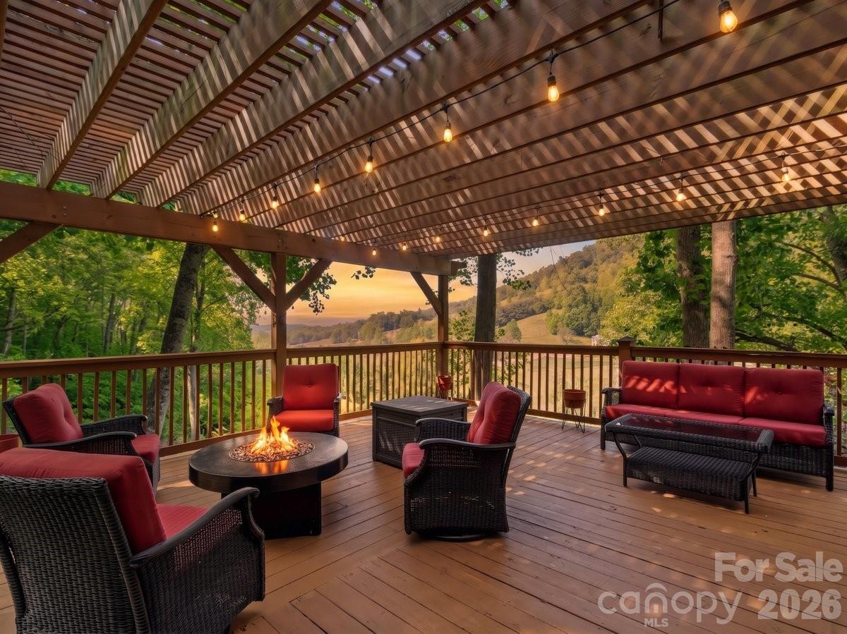 52 Mountain Park Drive Property Photo