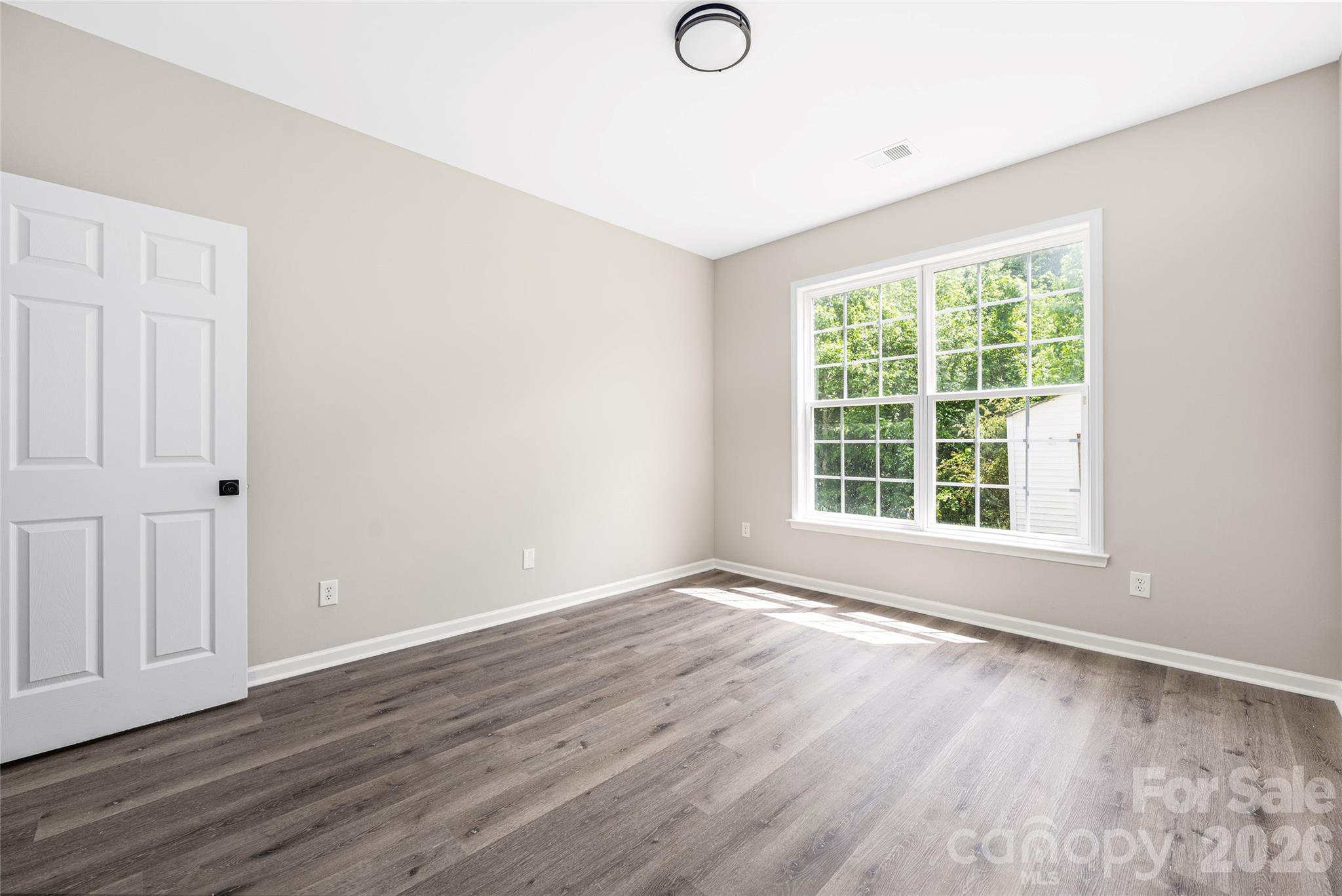 13834 Riding Hill Avenue Property Photo 21