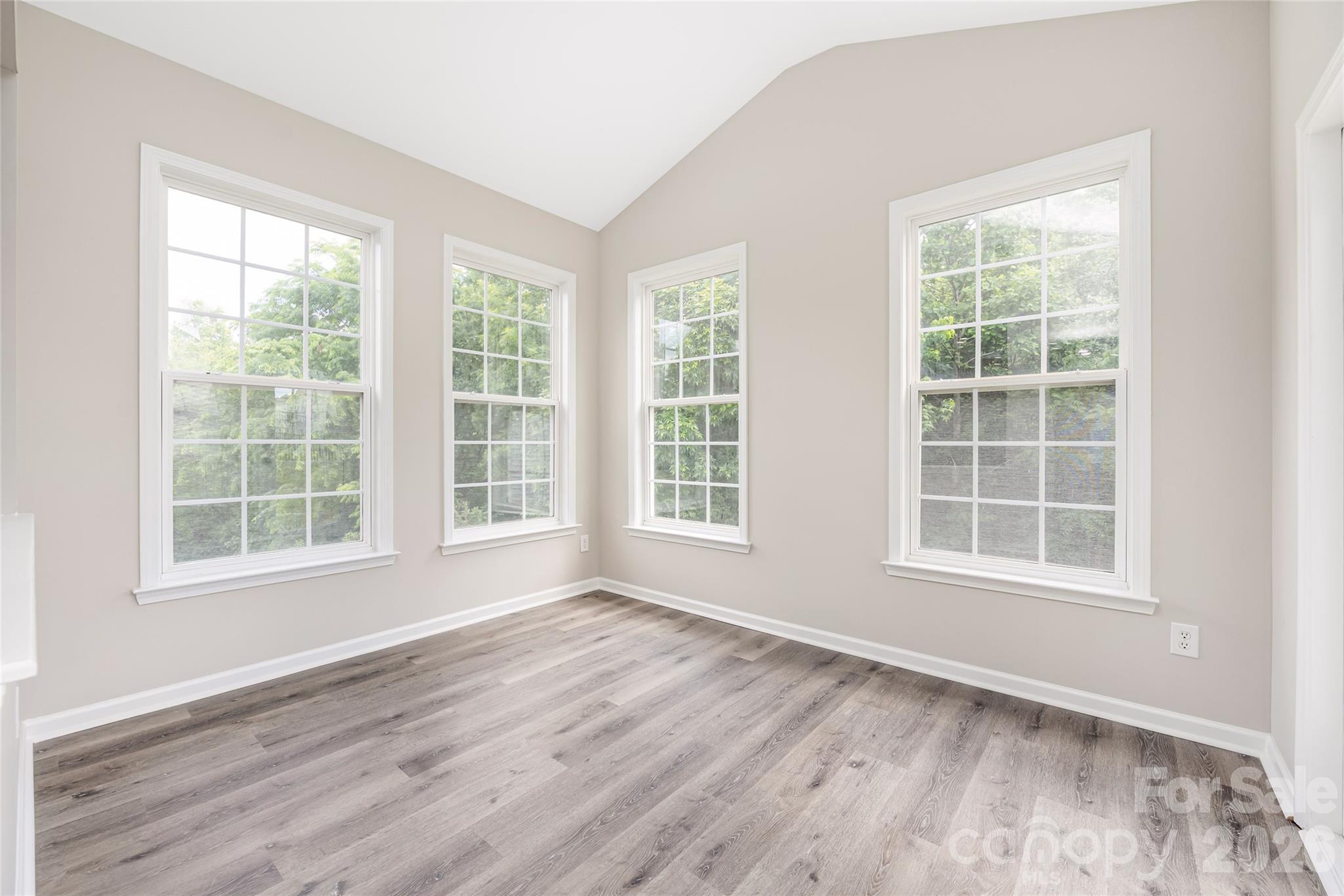 13834 Riding Hill Avenue Property Photo 26