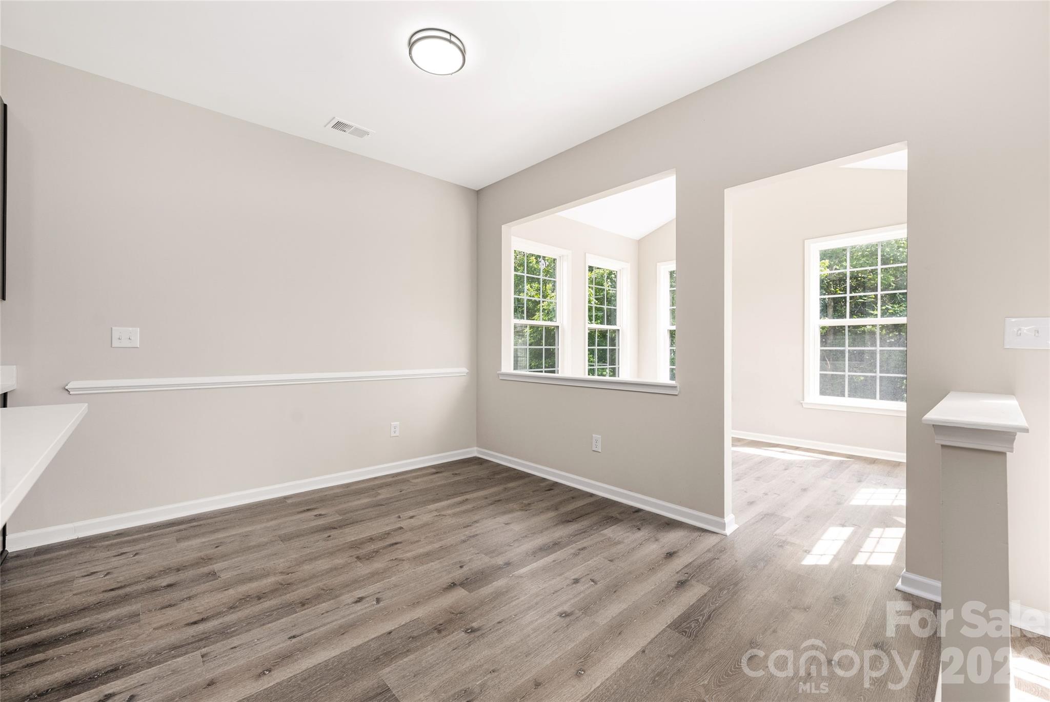 13834 Riding Hill Avenue Property Photo 27