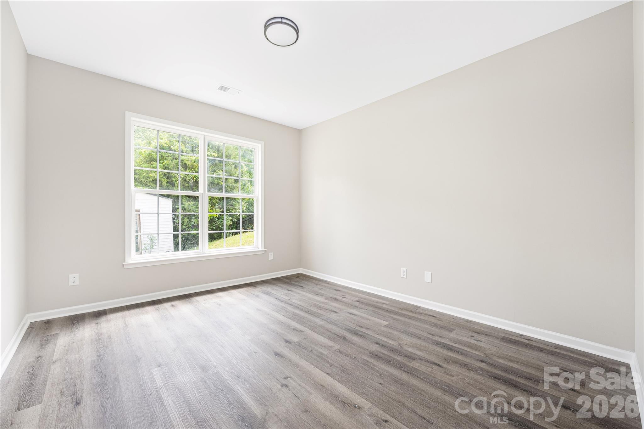 13834 Riding Hill Avenue Property Photo 33