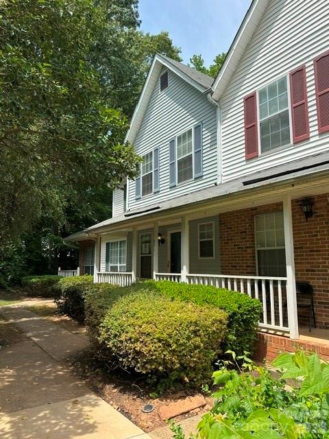 6311 Windsor Gate Lane Property Photo 2