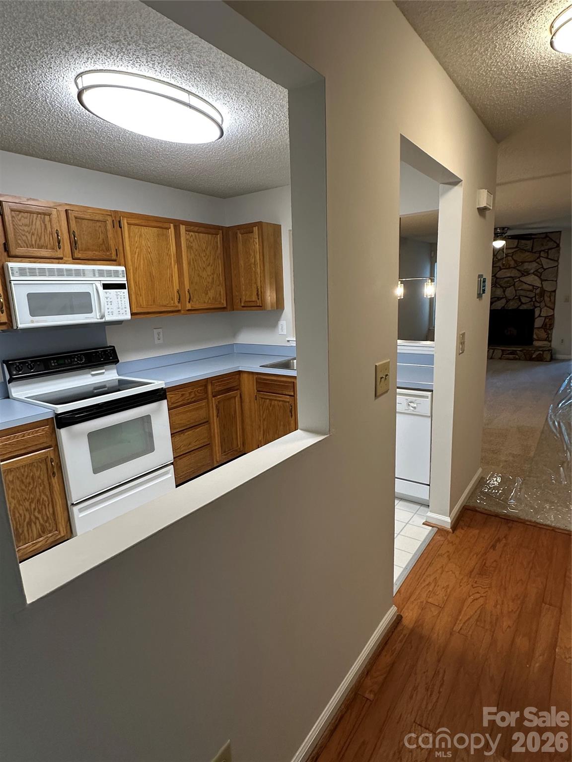 6311 Windsor Gate Lane Property Photo 7