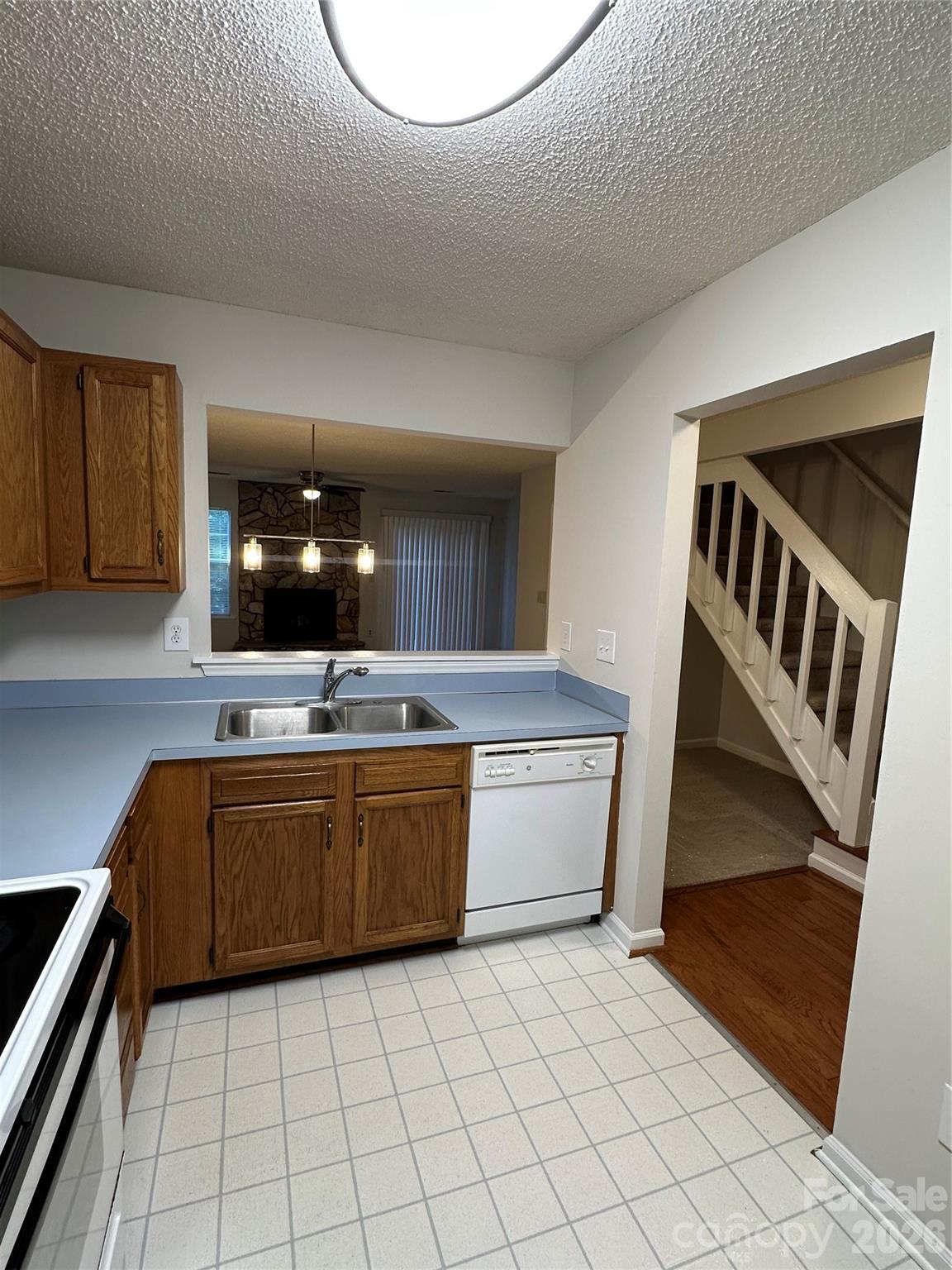 6311 Windsor Gate Lane Property Photo 9